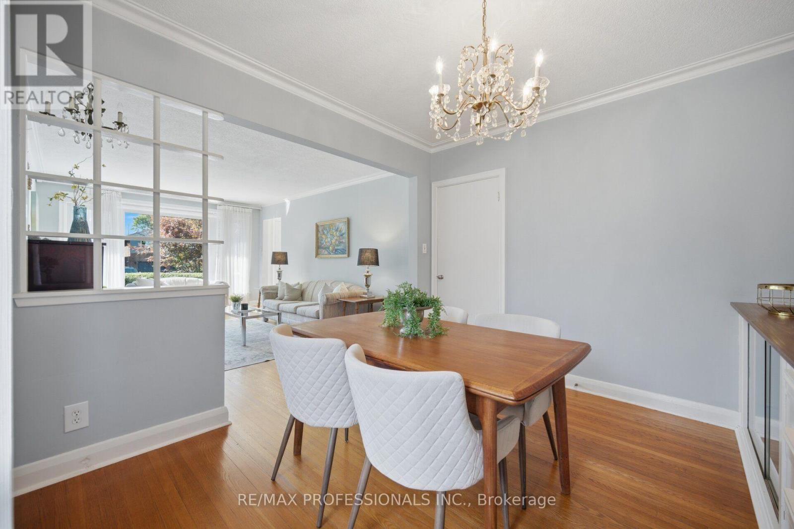 42 Cardigan Road, Toronto, Ontario  M8Z 2W2 - Photo 15 - W13771856