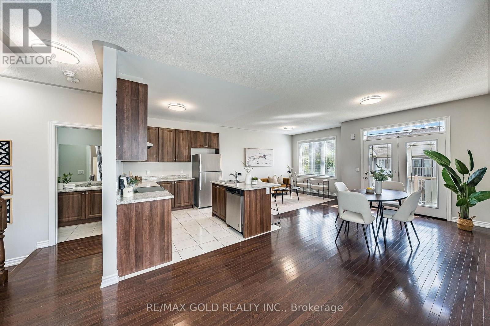 2 Cosbury Lane, Caledon, Ontario  L7C 4H2 - Photo 14 - W13771438