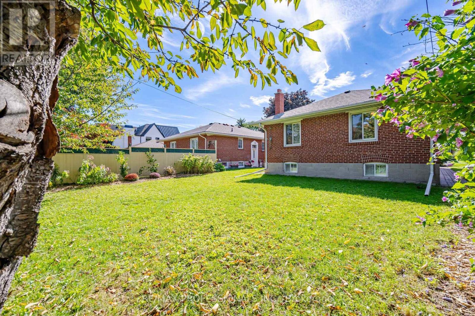 42 Cardigan Road, Toronto, Ontario  M8Z 2W2 - Photo 42 - W13771856