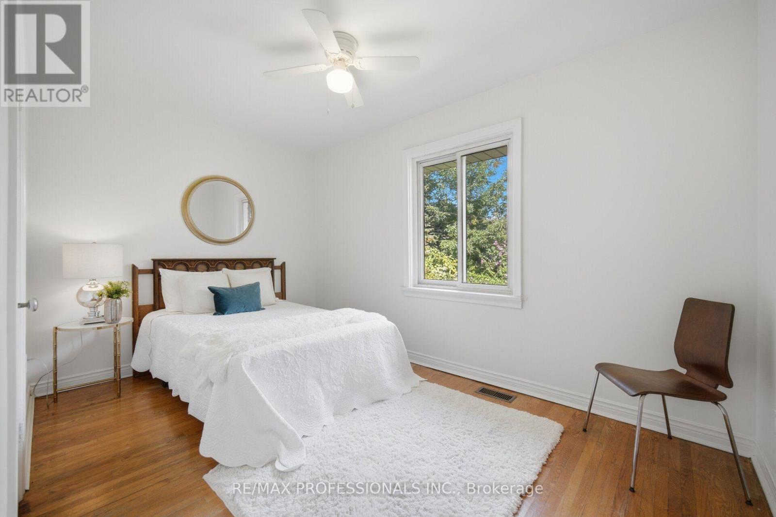 42 Cardigan Road, Toronto, Ontario  M8Z 2W2 - Photo 23 - W13771856