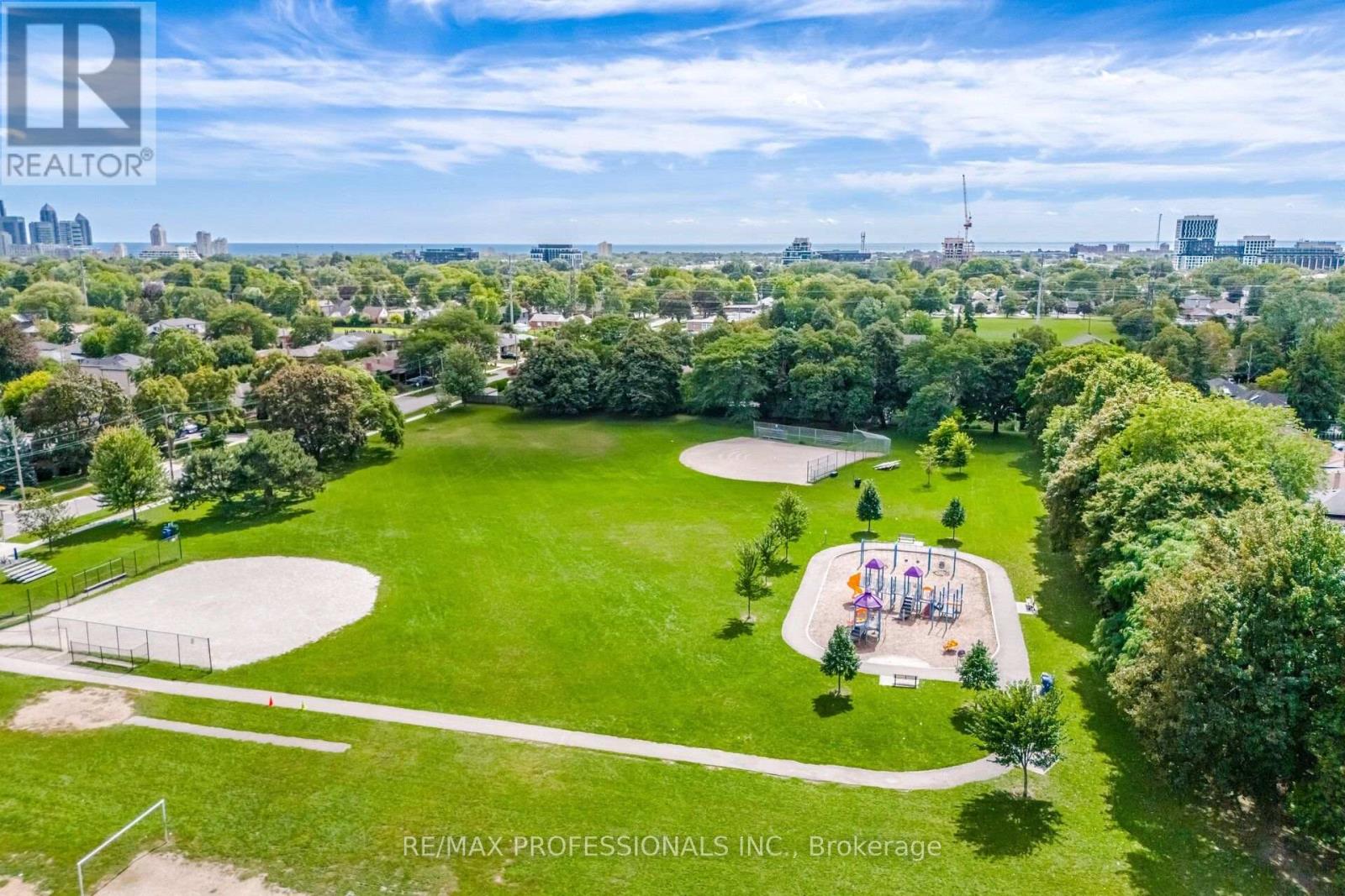 42 Cardigan Road, Toronto, Ontario  M8Z 2W2 - Photo 48 - W13771856