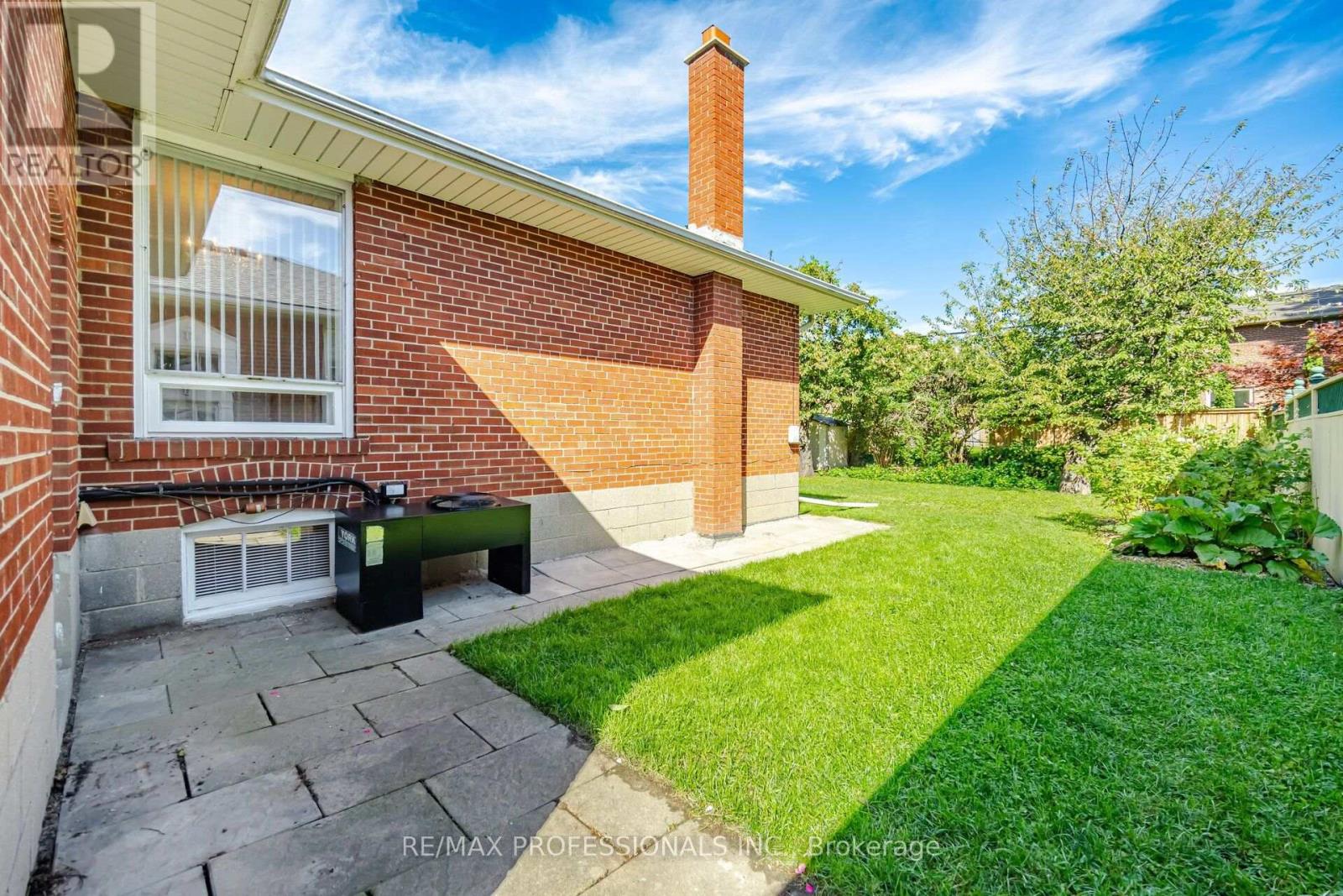 42 Cardigan Road, Toronto, Ontario  M8Z 2W2 - Photo 45 - W13771856