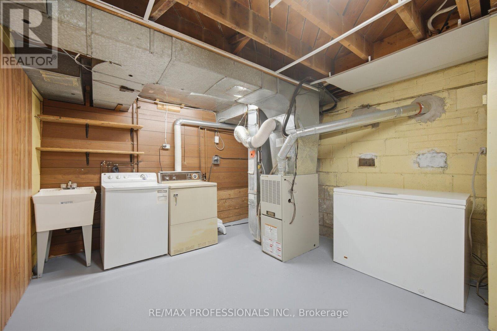 42 Cardigan Road, Toronto, Ontario  M8Z 2W2 - Photo 40 - W13771856