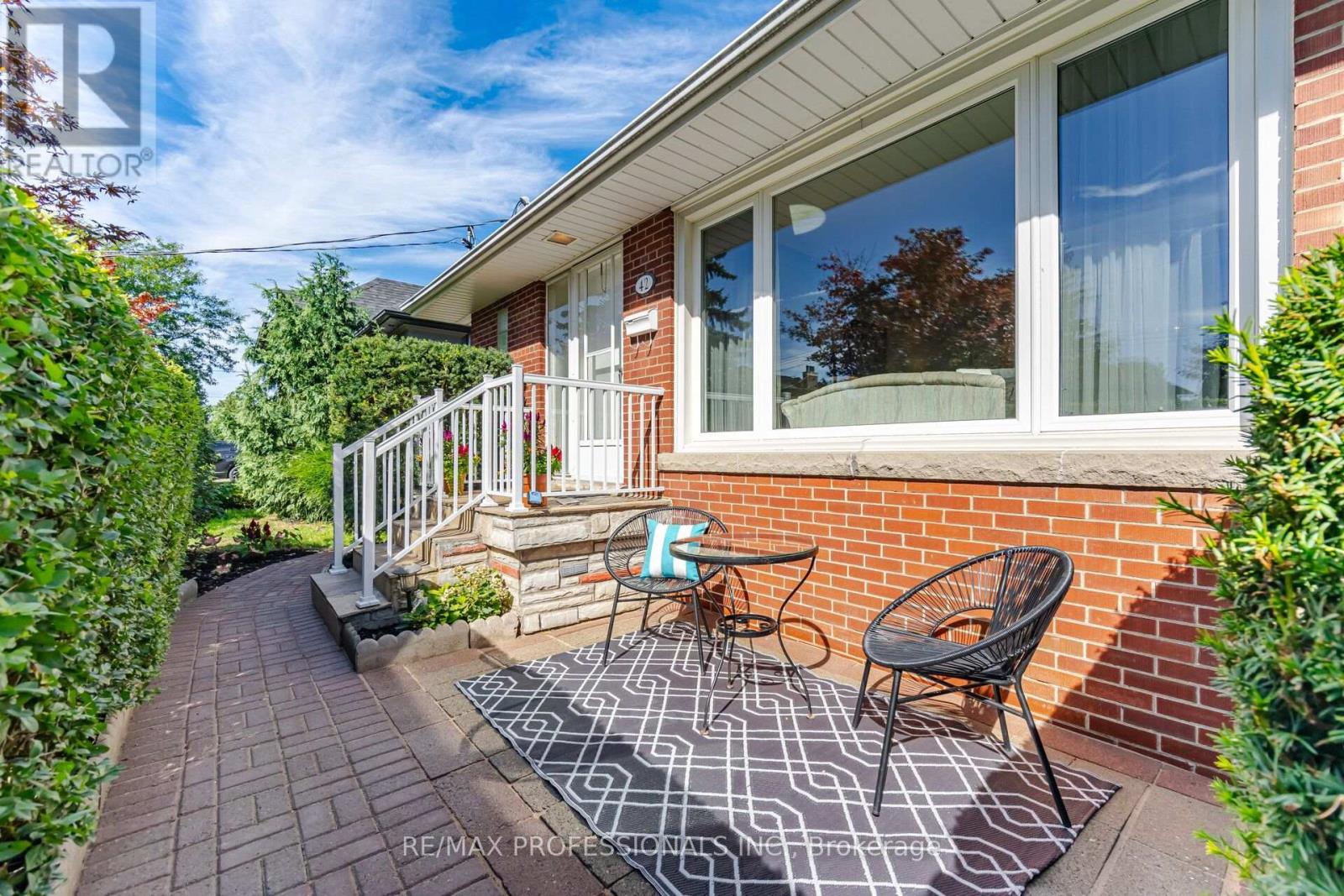 42 Cardigan Road, Toronto, Ontario  M8Z 2W2 - Photo 5 - W13771856