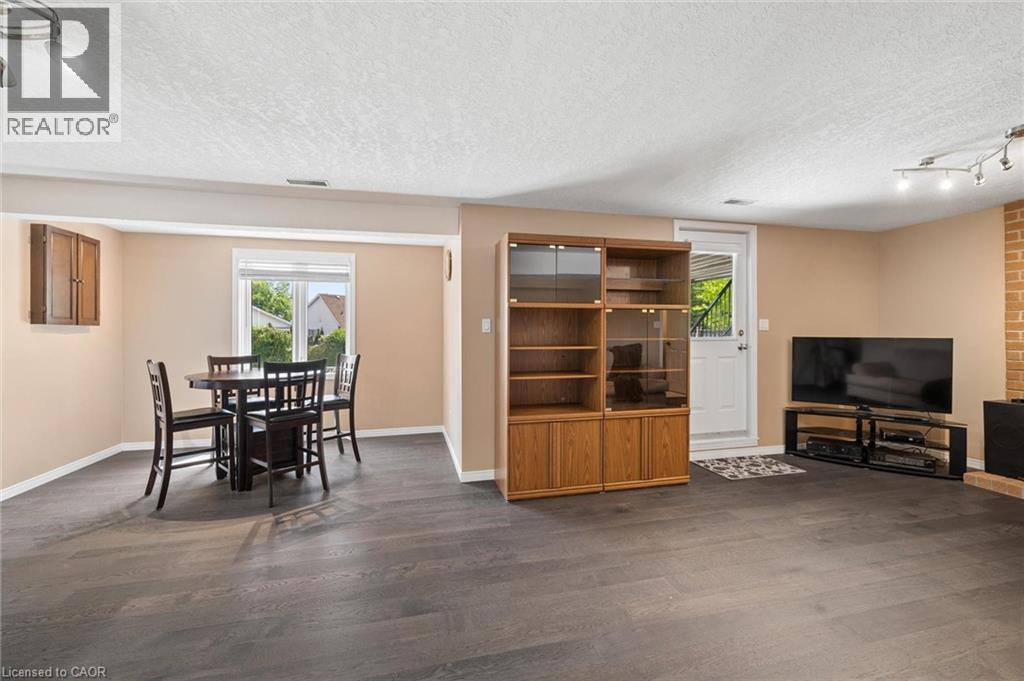 44 Tami Court, Kitchener, Ontario  N2B 3V2 - Photo 27 - 40860166