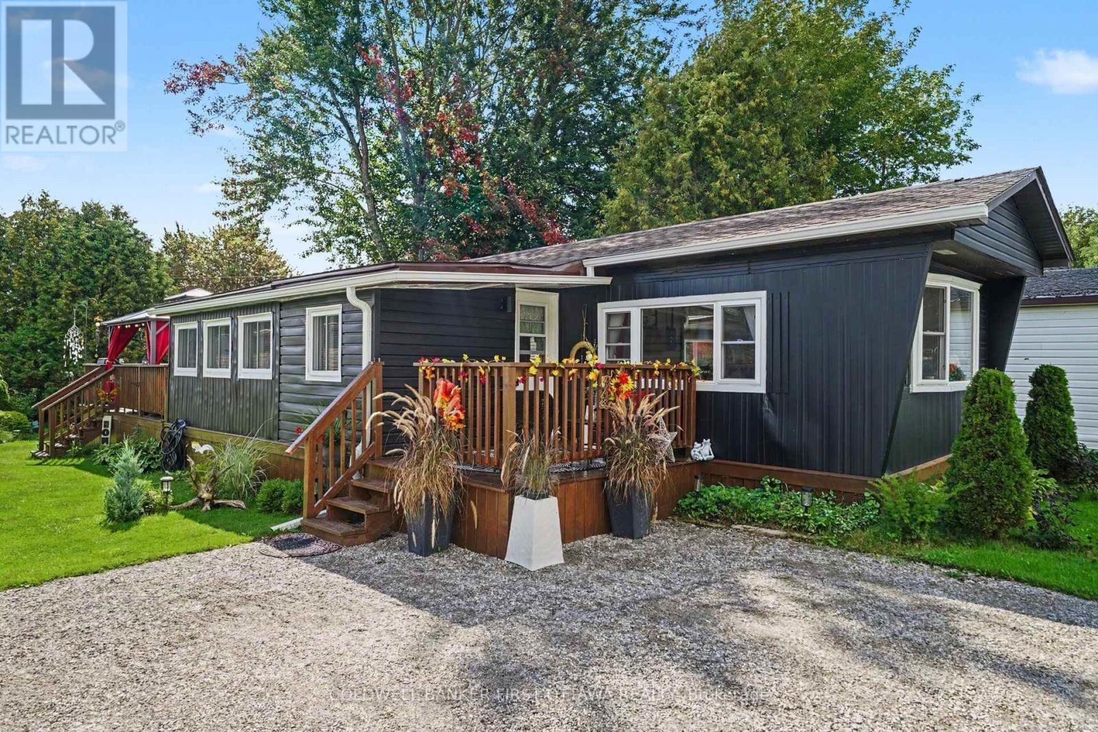 9 SADDLE AVENUE, Rideau Lakes, Ontario