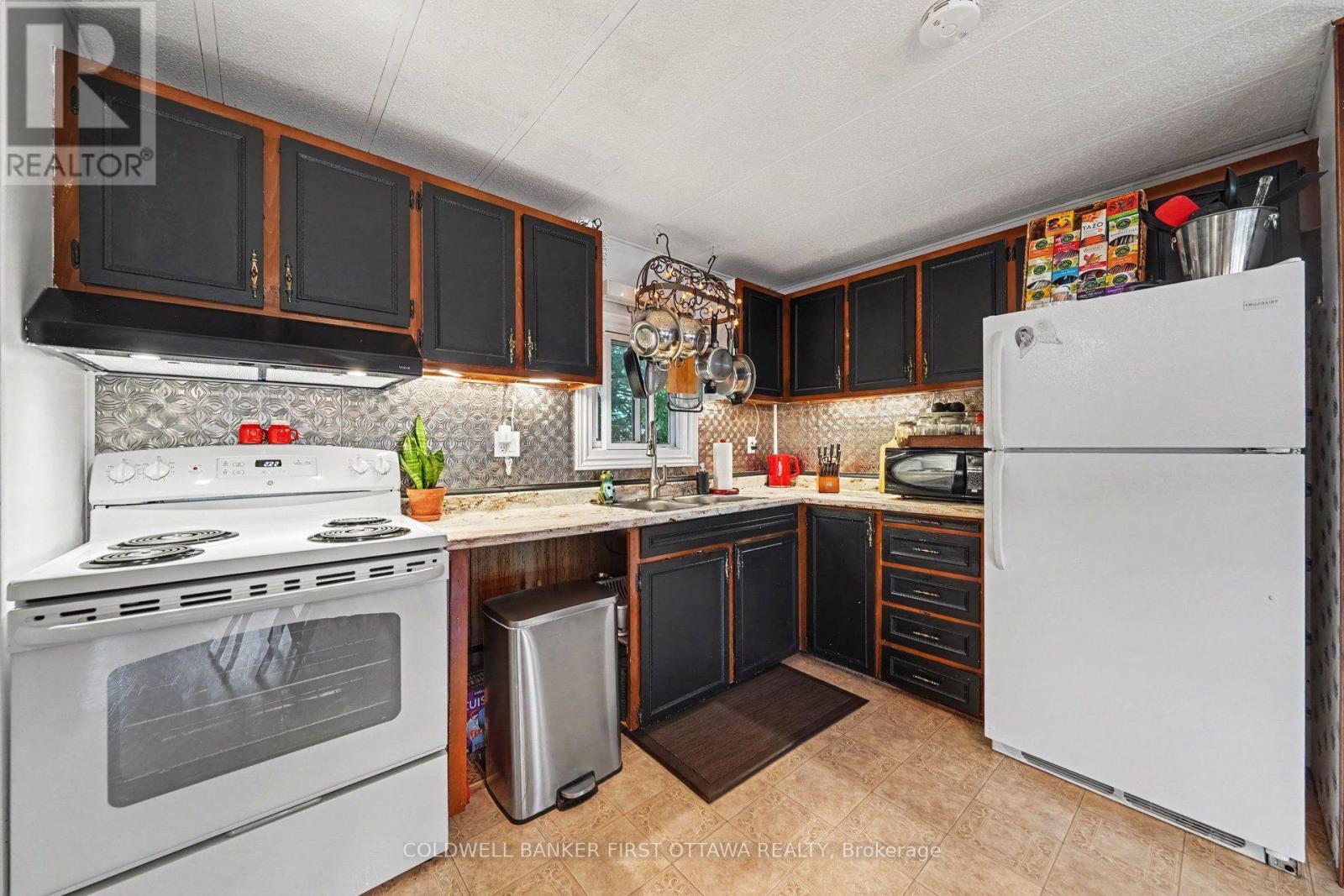 9 Saddle Avenue, Rideau Lakes, Ontario  K7A 4S5 - Photo 8 - X13776096