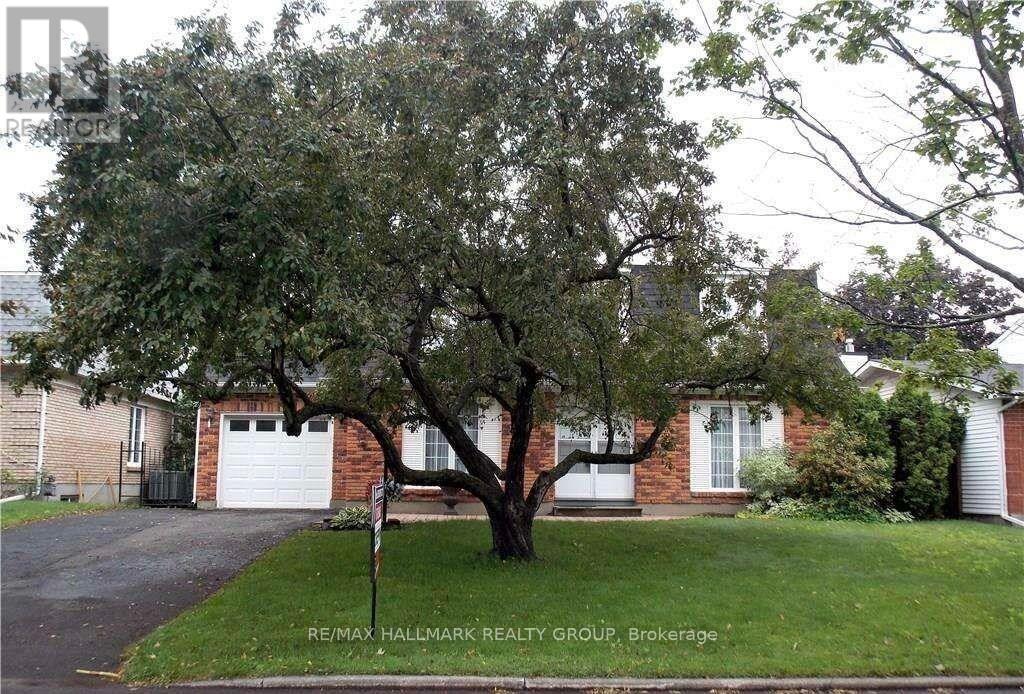 3288 Clearwater Crescent, Ottawa, Ontario  K1V 7S2 - Photo 2 - X13776098