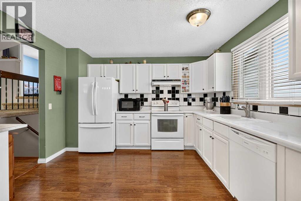 12 Brentwood Drive E, Strathmore, Alberta  T1P 1G1 - Photo 25 - A2343658