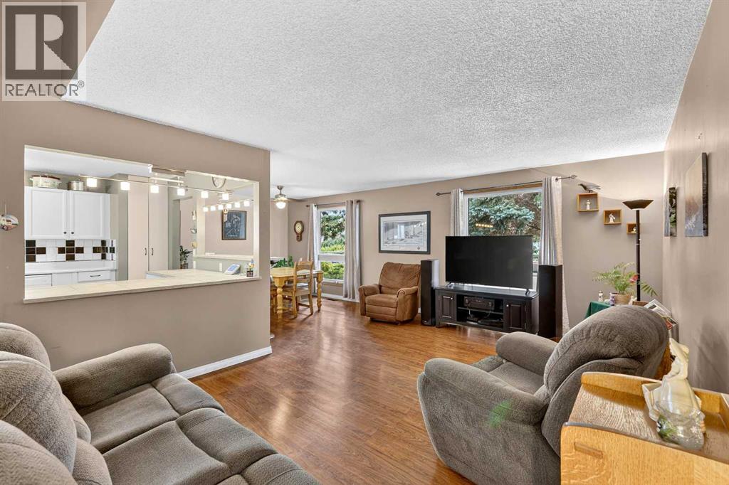 12 Brentwood Drive E, Strathmore, Alberta  T1P 1G1 - Photo 7 - A2343658
