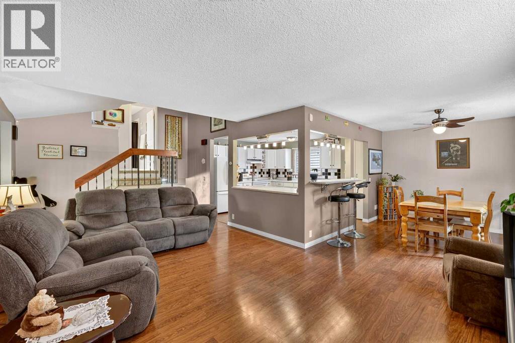 12 Brentwood Drive E, Strathmore, Alberta  T1P 1G1 - Photo 9 - A2343658