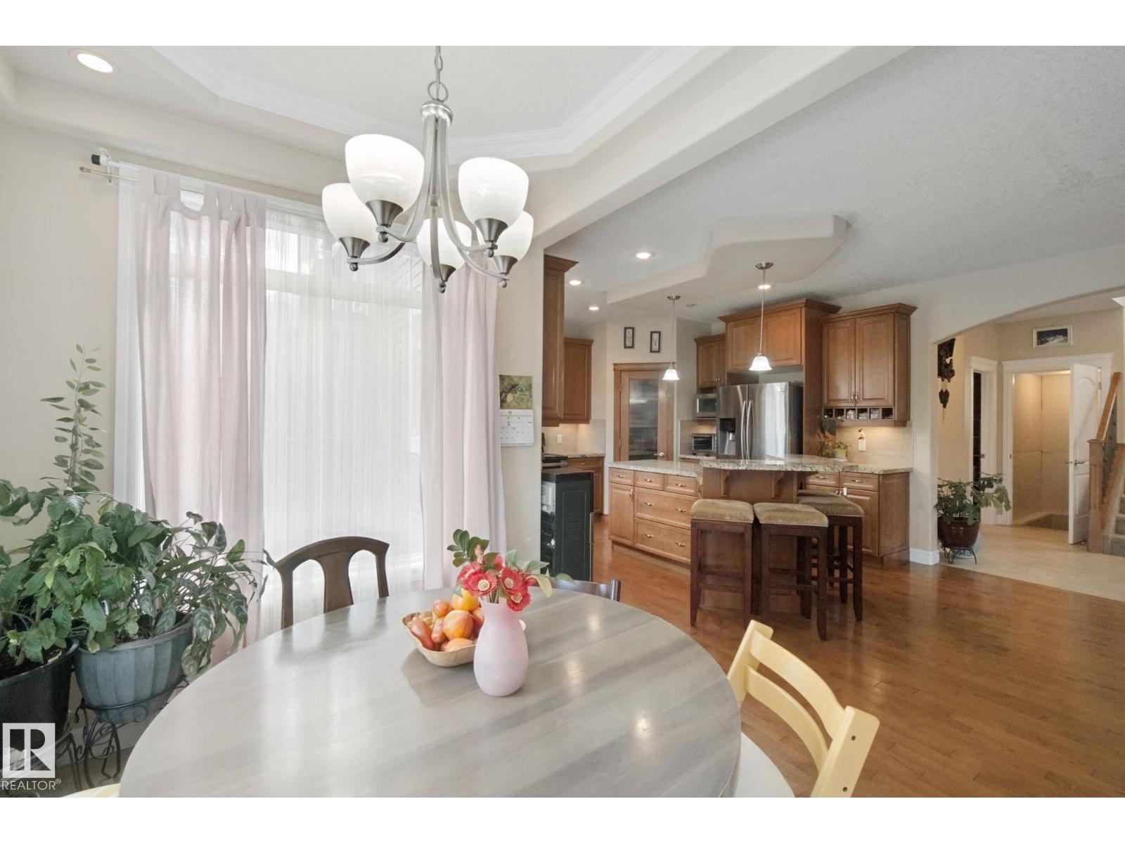 6415 Sandin Cr NW, Edmonton, Alberta  T6R 0E9 - Photo 11 - E4508403
