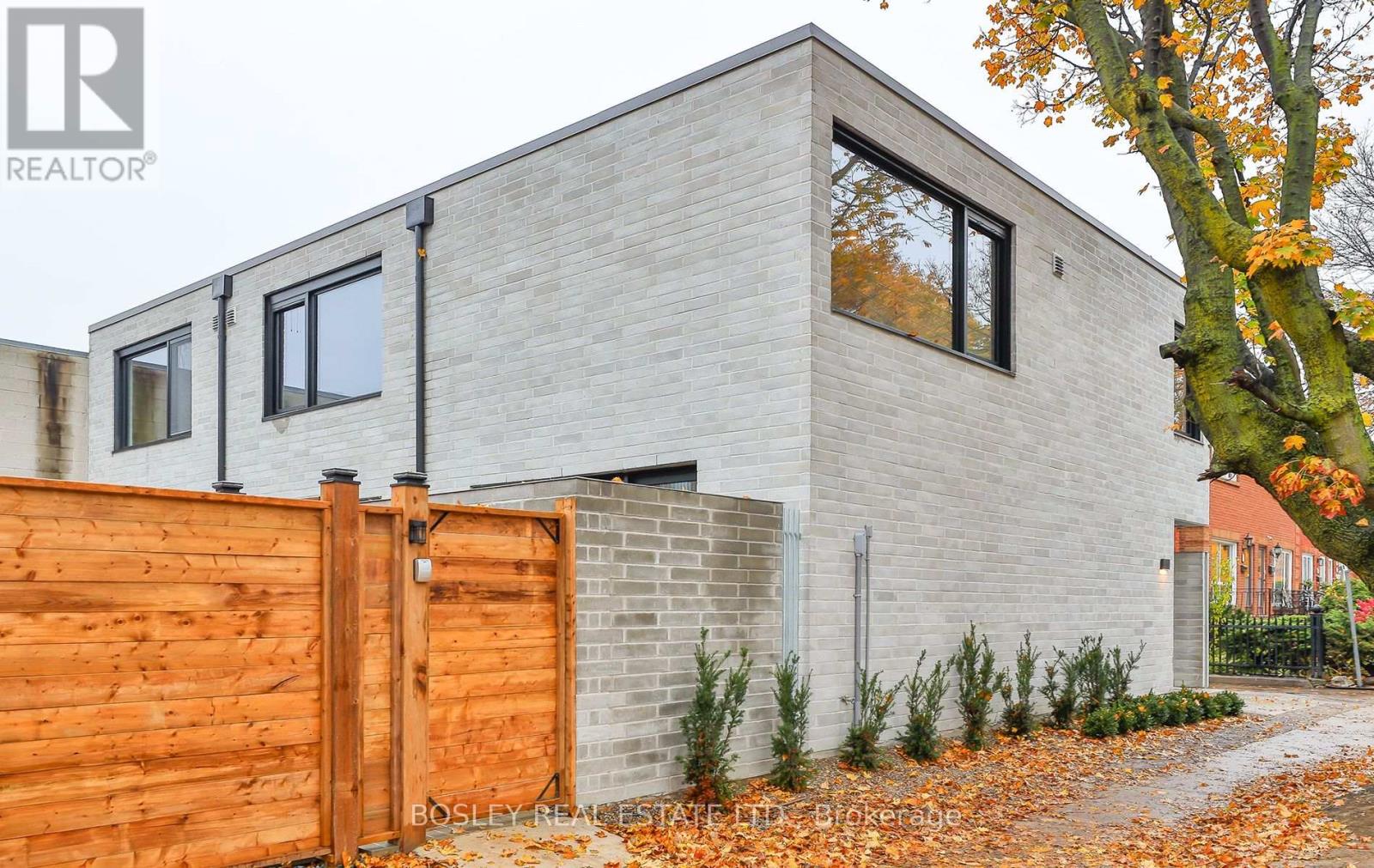Laneway - 1404 Dufferin Street, Toronto, Ontario  M6H 4C8 - Photo 1 - W13776094
