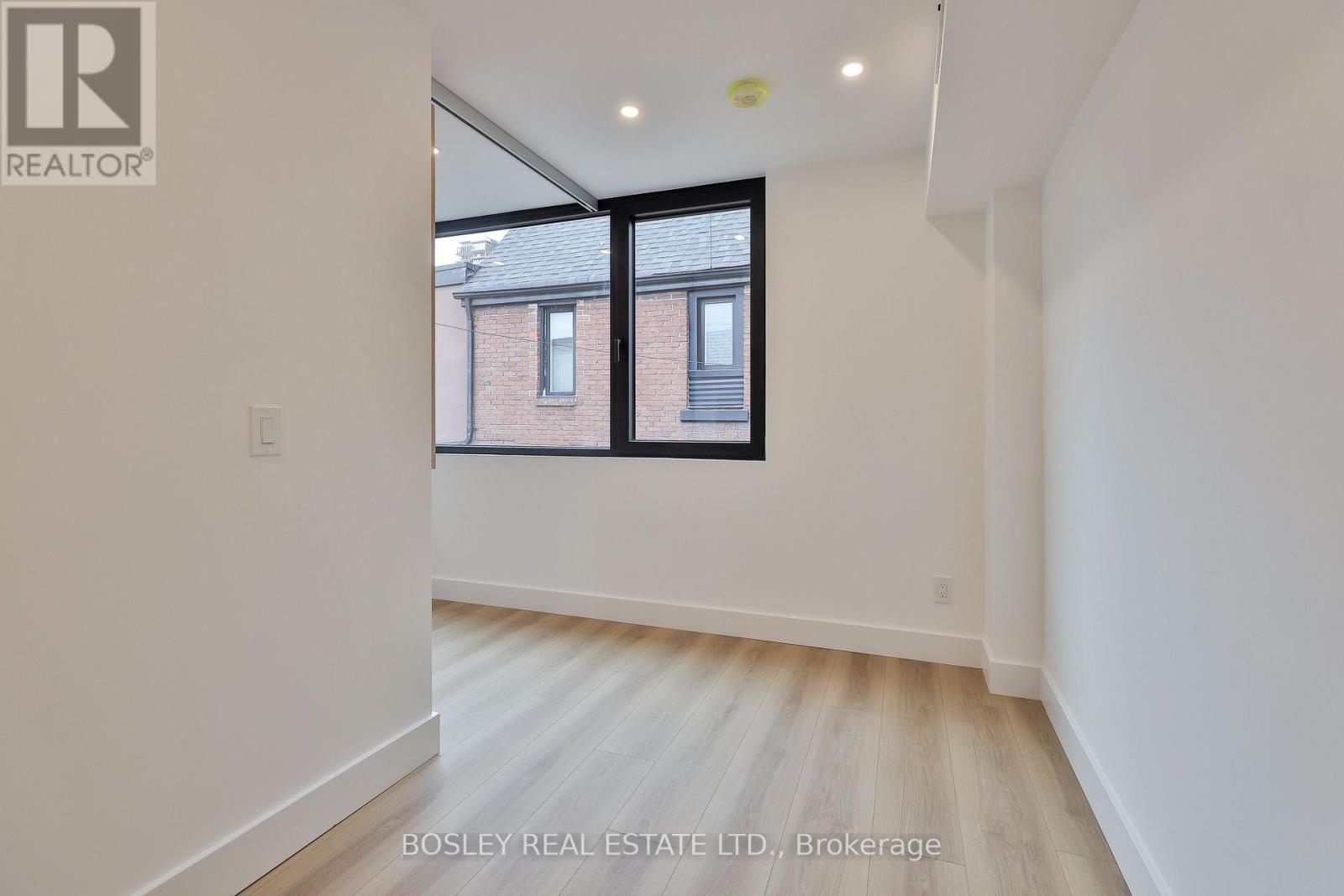 Laneway - 1404 Dufferin Street, Toronto, Ontario  M6H 4C8 - Photo 15 - W13776094
