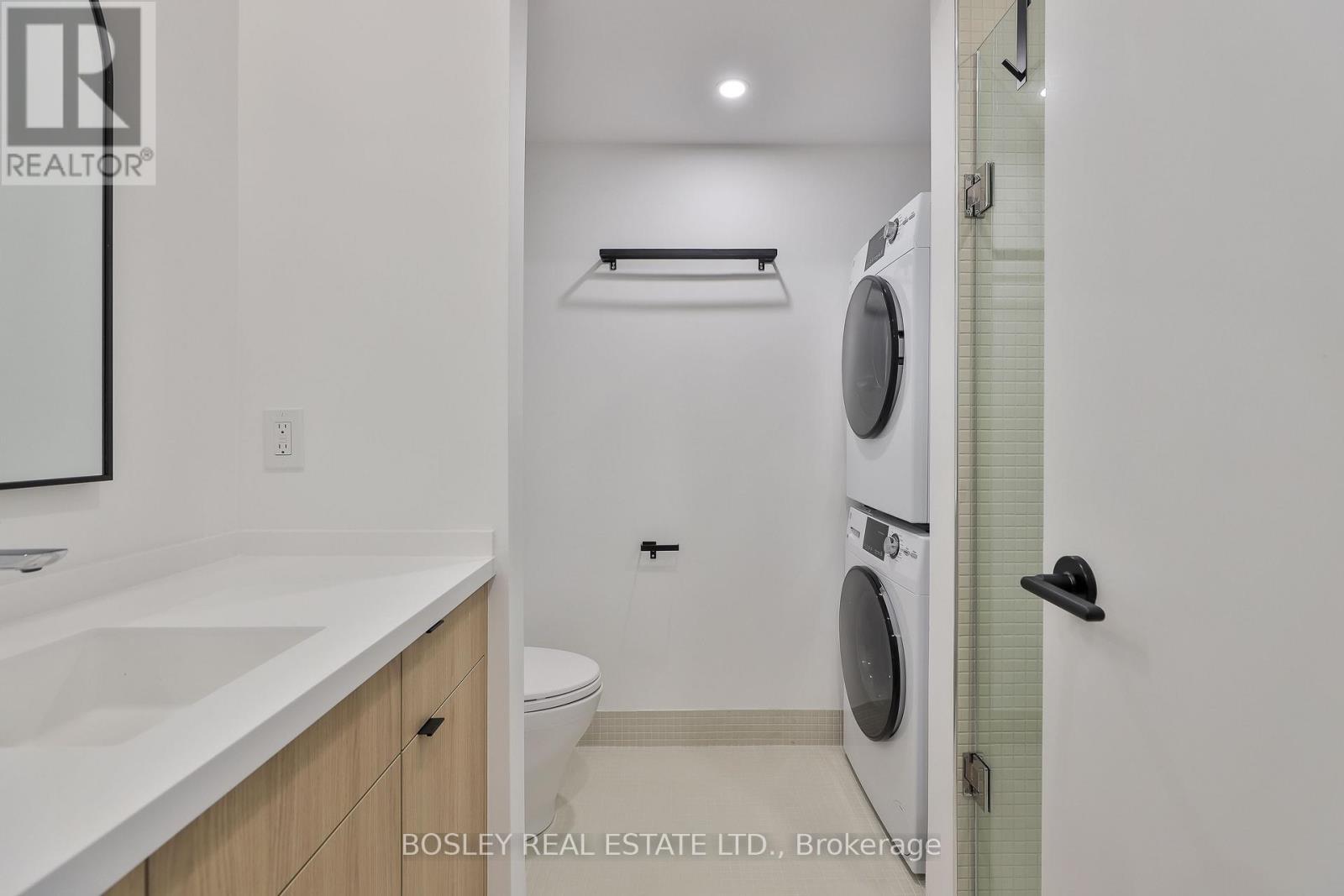 Laneway - 1404 Dufferin Street, Toronto, Ontario  M6H 4C8 - Photo 17 - W13776094