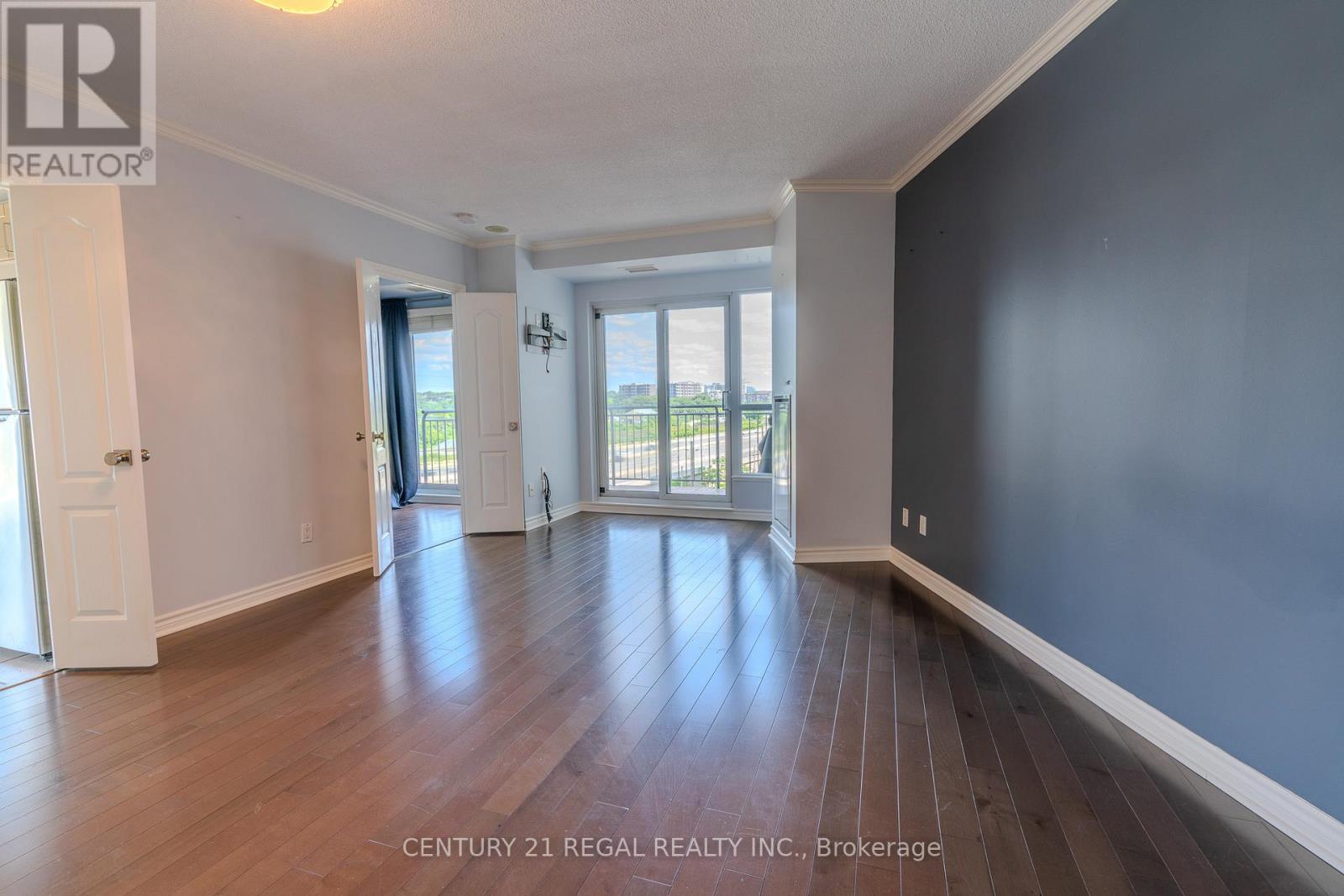 709 - 2111 Lake Shore Blvd Boulevard W, Toronto, Ontario  M8V 4B2 - Photo 4 - W13776112