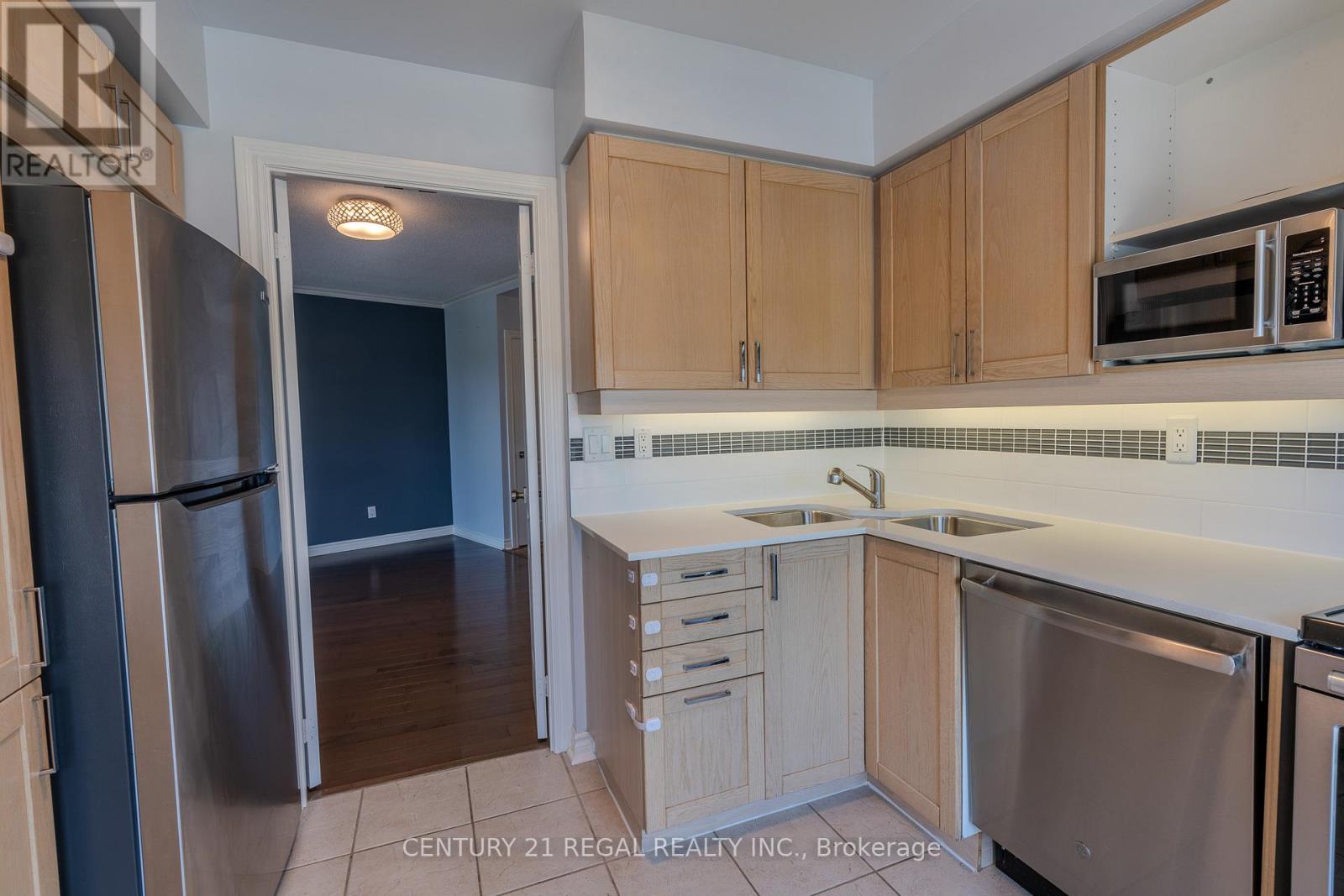 709 - 2111 Lake Shore Blvd Boulevard W, Toronto, Ontario  M8V 4B2 - Photo 6 - W13776112