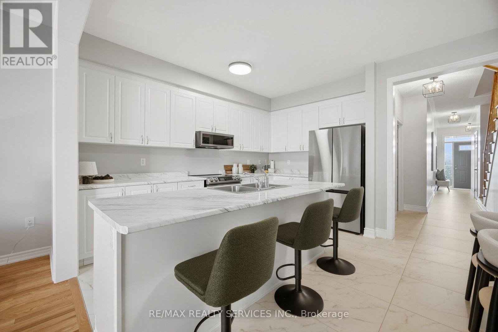 33 Sparrowbrook Street, Caledon, Ontario  L7C 4G8 - Photo 12 - W13776114