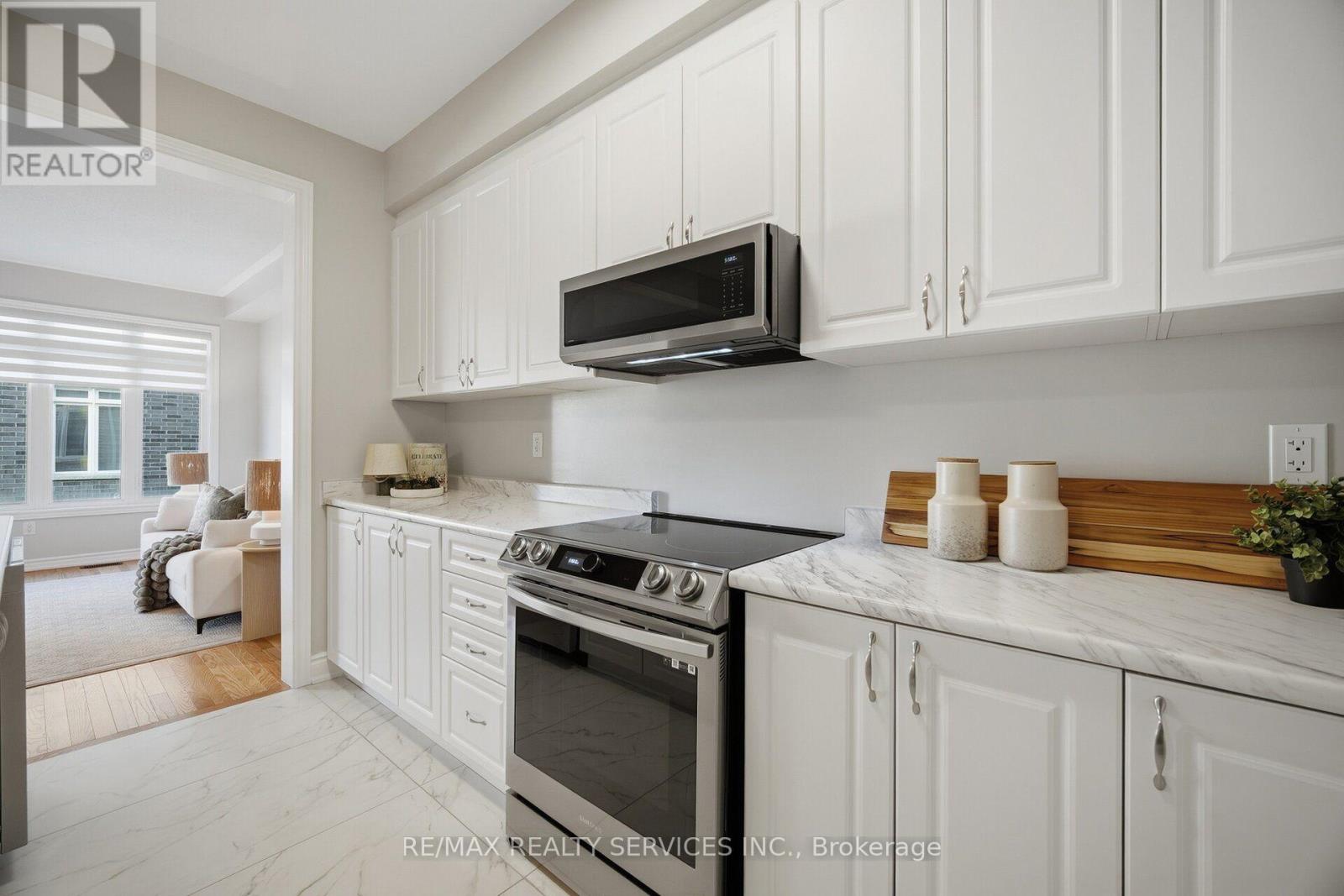 33 Sparrowbrook Street, Caledon, Ontario  L7C 4G8 - Photo 15 - W13776114