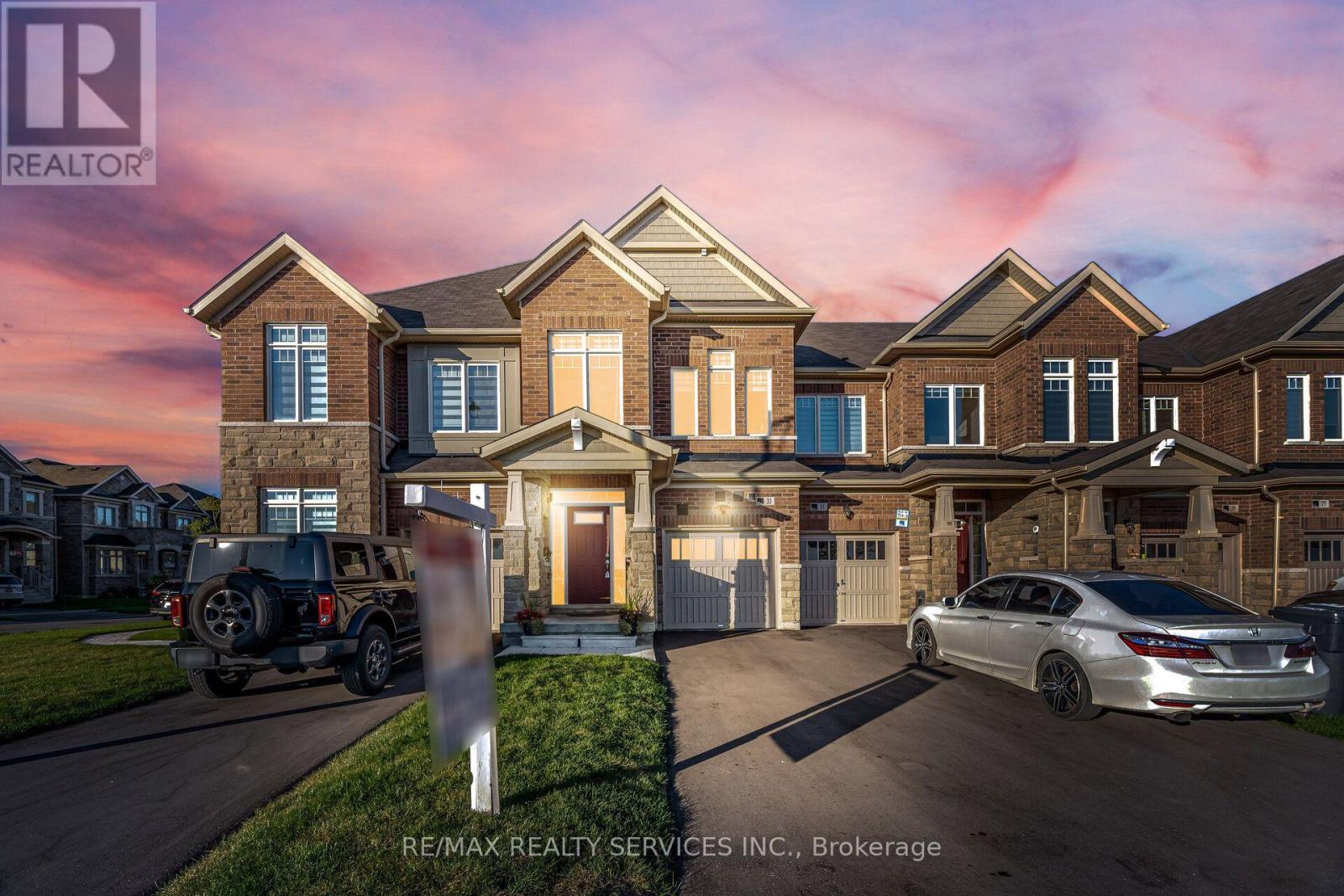 33 Sparrowbrook Street, Caledon, Ontario  L7C 4G8 - Photo 6 - W13776114