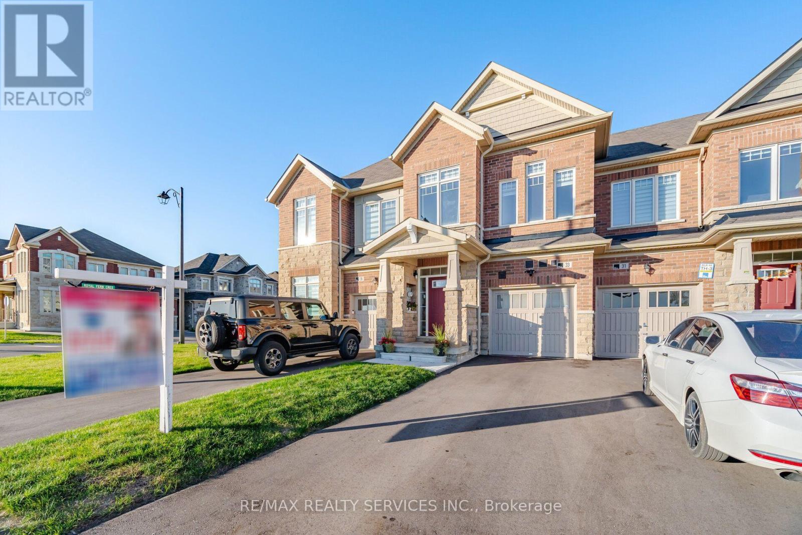 33 Sparrowbrook Street, Caledon, Ontario  L7C 4G8 - Photo 7 - W13776114