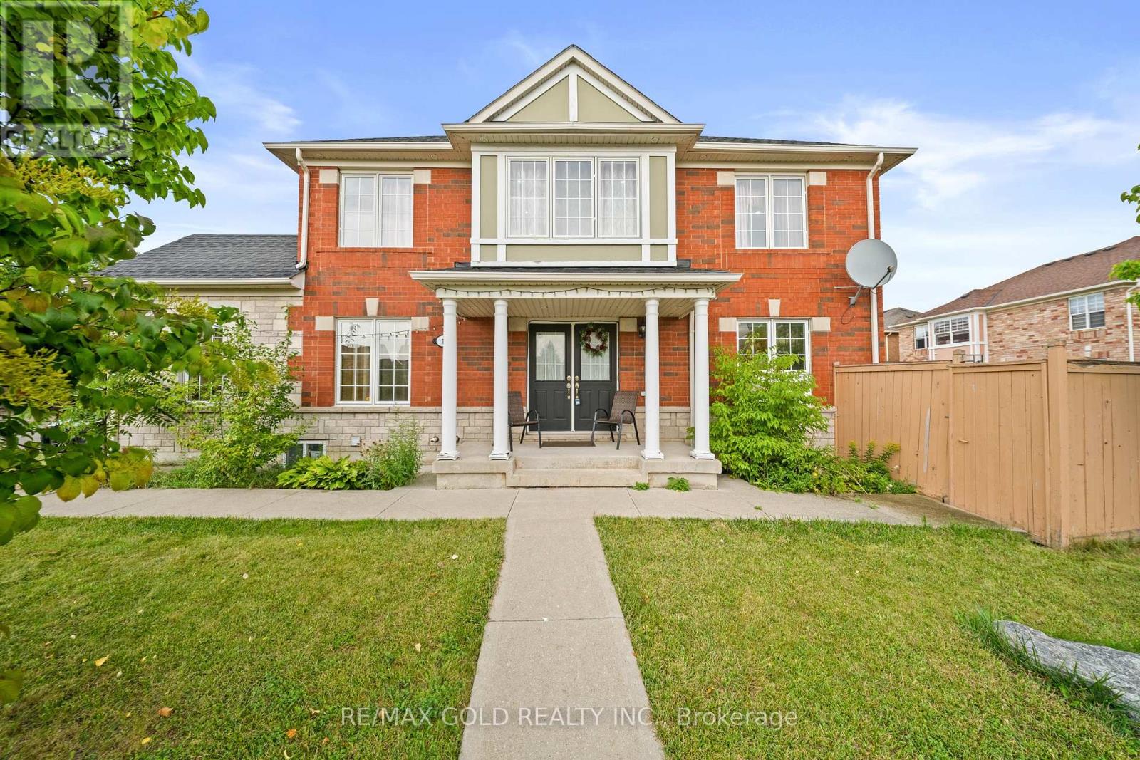 1 Slipneedle Street, Brampton, Ontario  L6S 6L4 - Photo 1 - W13776130