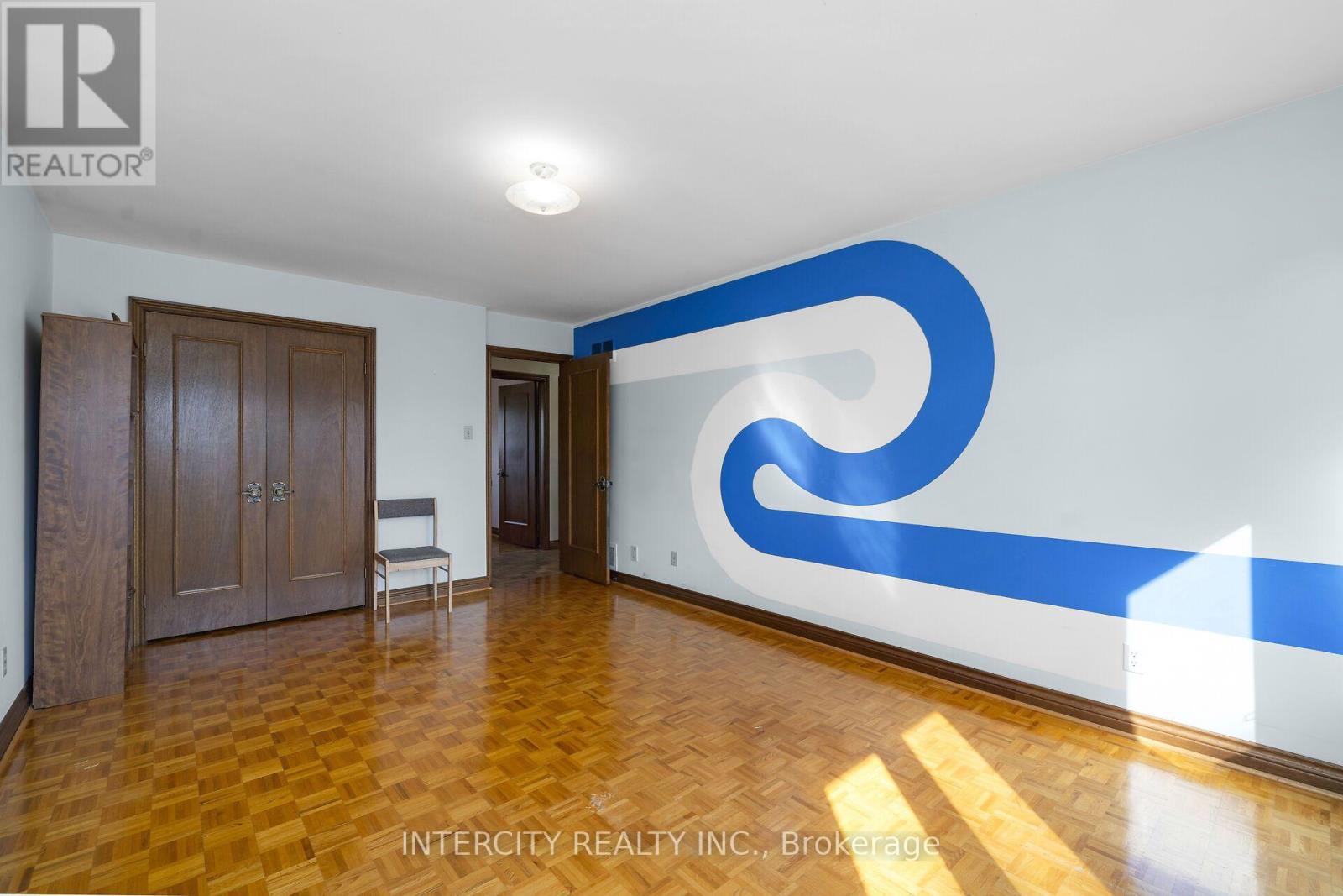 72 Chiswick Avenue, Toronto, Ontario  M6M 4V3 - Photo 28 - W13776136