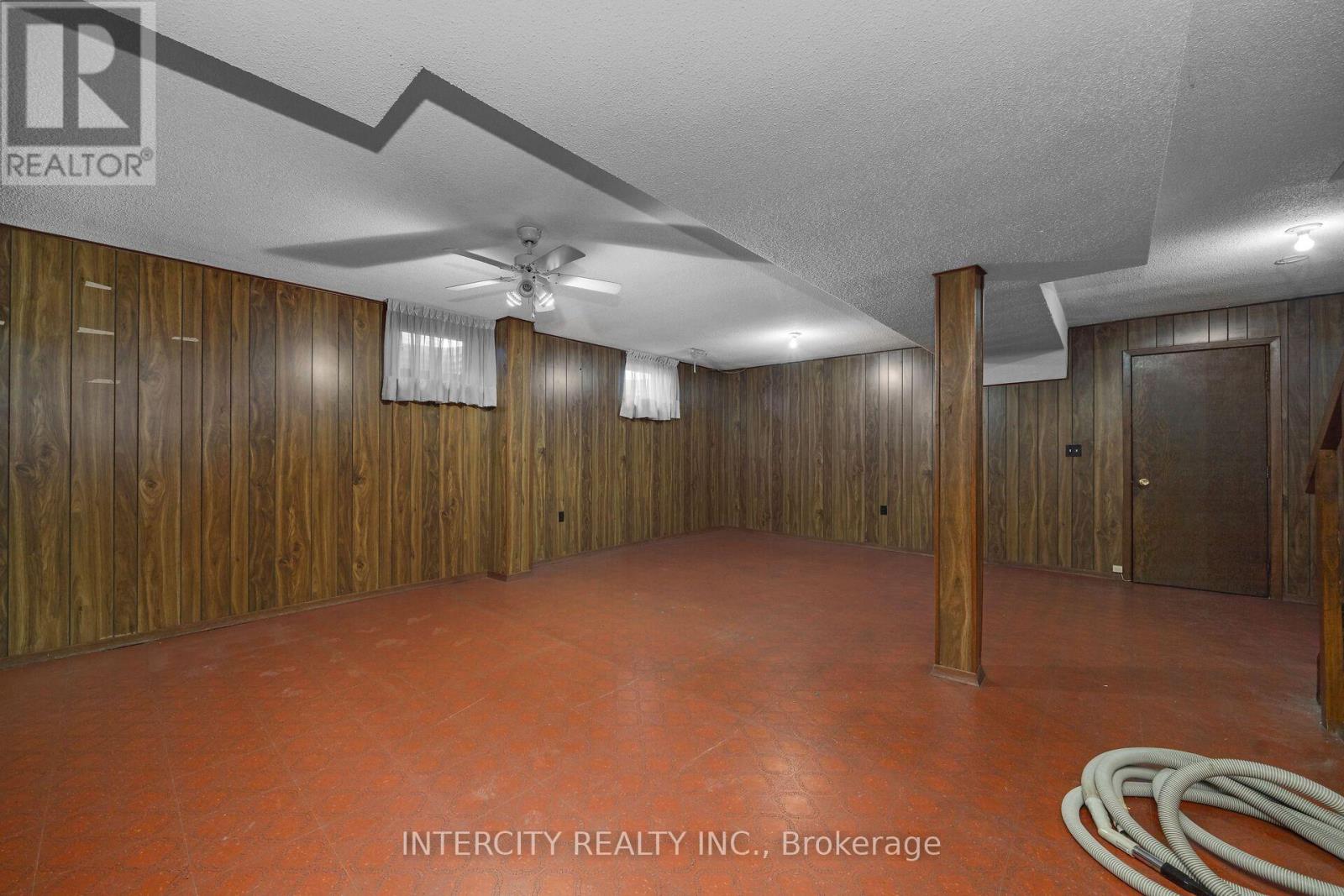 72 Chiswick Avenue, Toronto, Ontario  M6M 4V3 - Photo 32 - W13776136