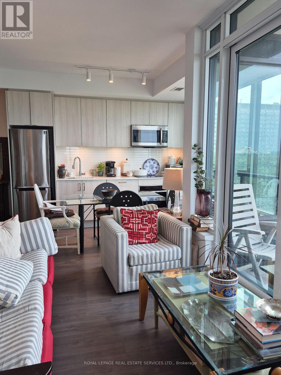 2302 - 1926 Lake Shore Boulevard W, Toronto, Ontario  M6S 1A1 - Photo 10 - W13776152