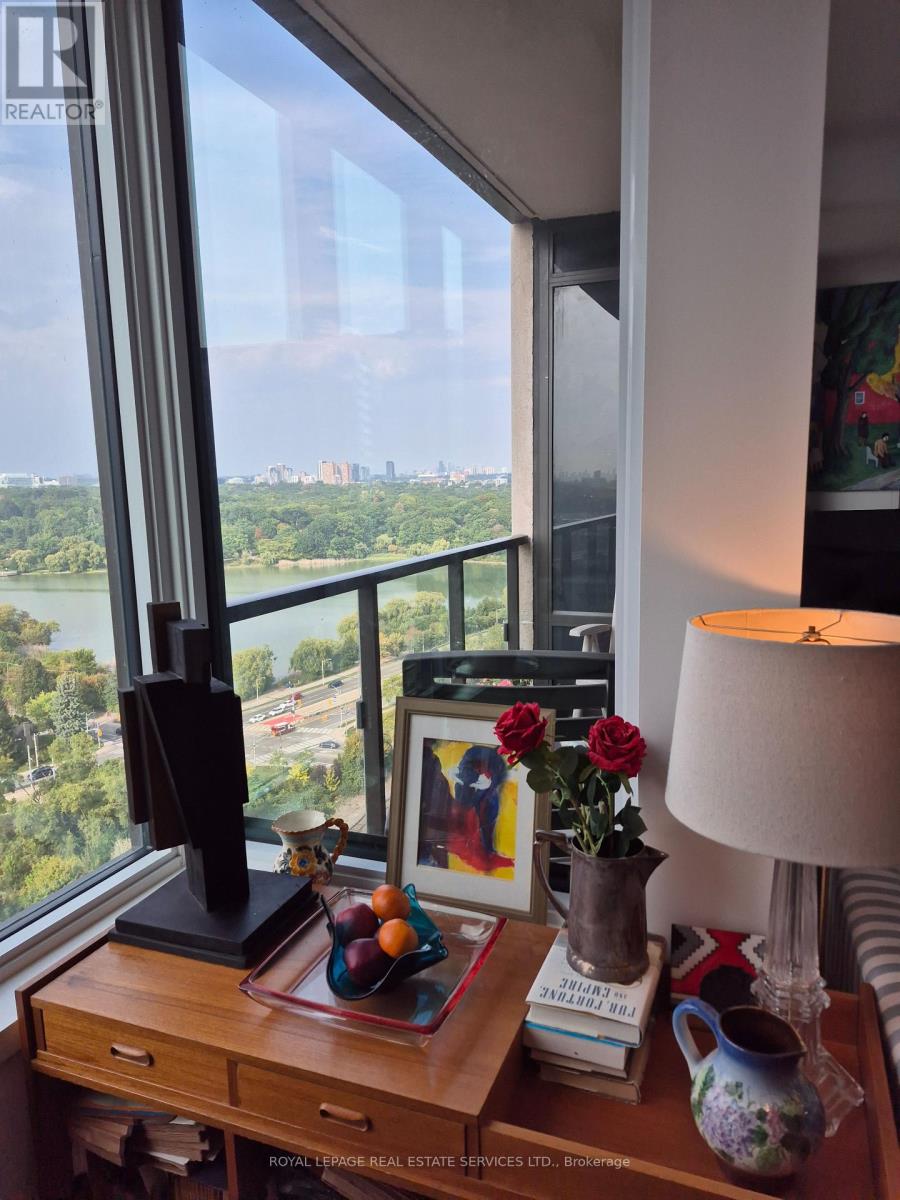 2302 - 1926 Lake Shore Boulevard W, Toronto, Ontario  M6S 1A1 - Photo 7 - W13776152