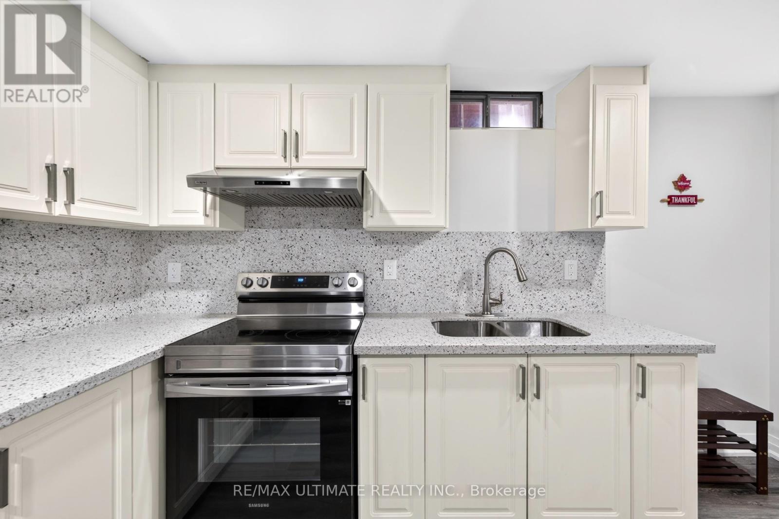 82 Yellow Brick Road, Brampton, Ontario  L6V 4L1 - Photo 10 - W13776174