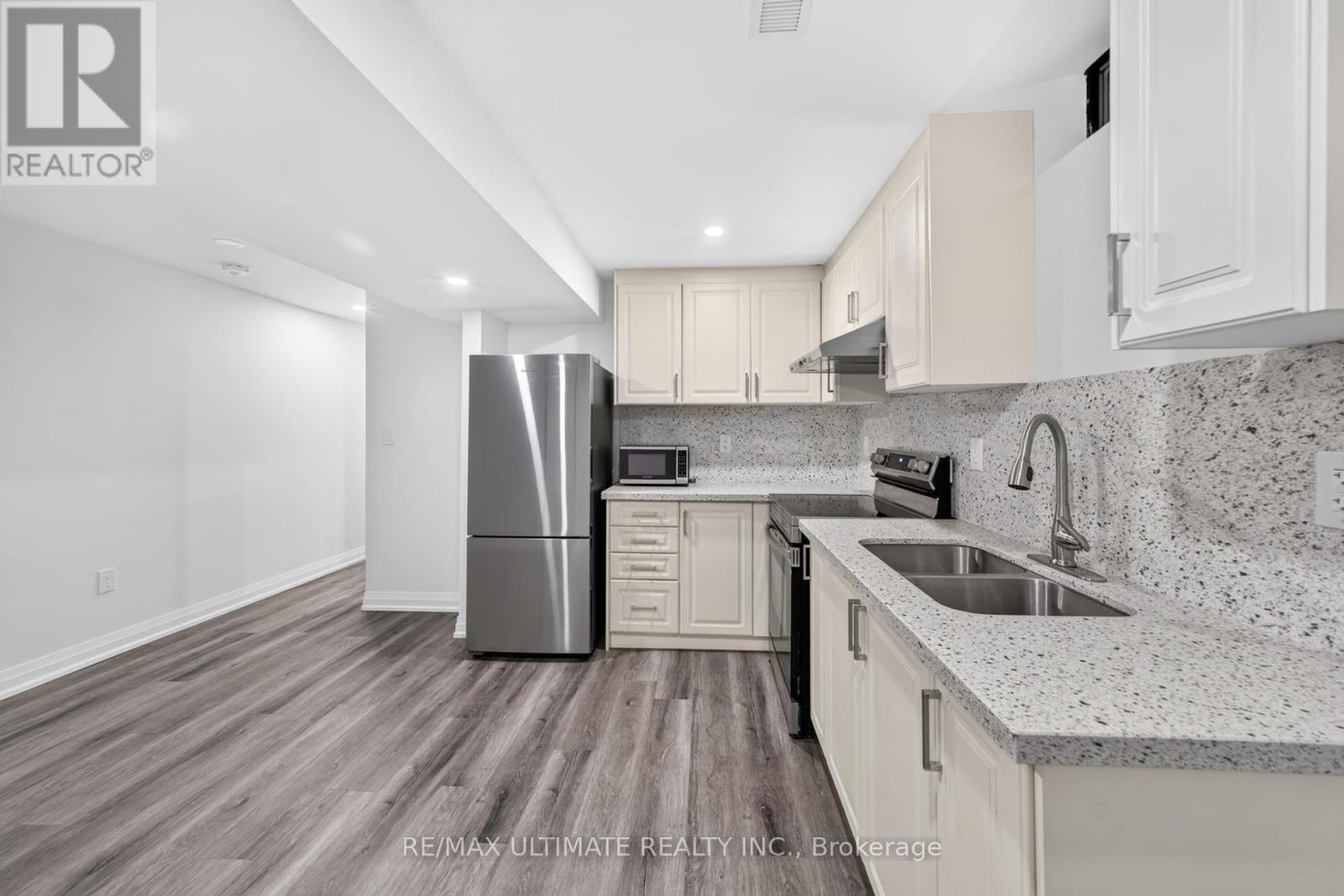 82 Yellow Brick Road, Brampton, Ontario  L6V 4L1 - Photo 11 - W13776174