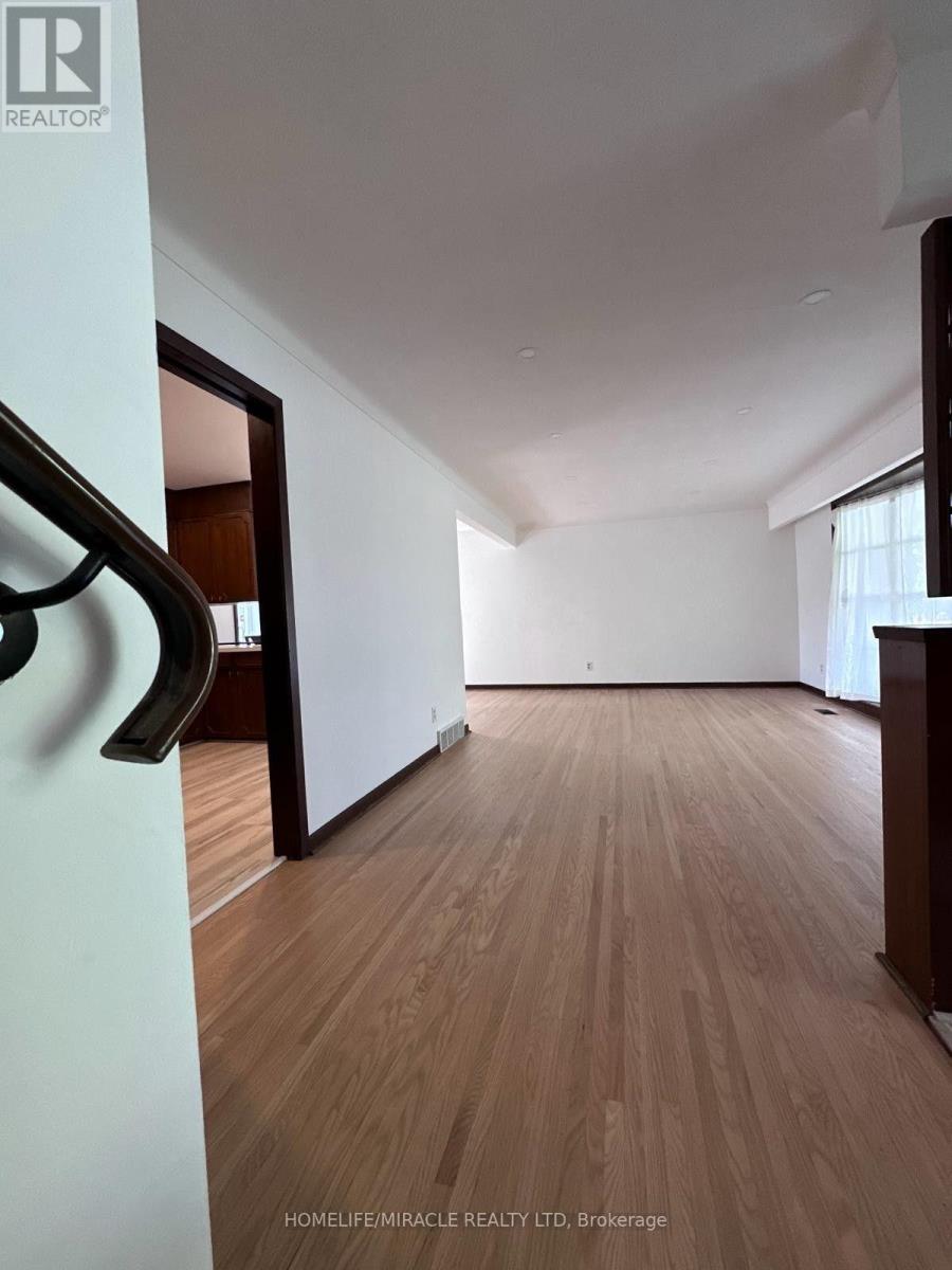 6511 Dorchester Road, Niagara Falls, Ontario  L2G 5T6 - Photo 4 - X13757790
