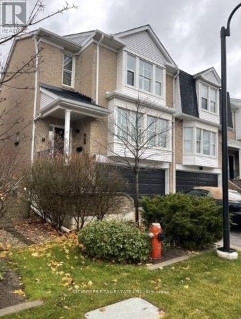 30 TAMARACK CIRCLE, Toronto, Ontario
