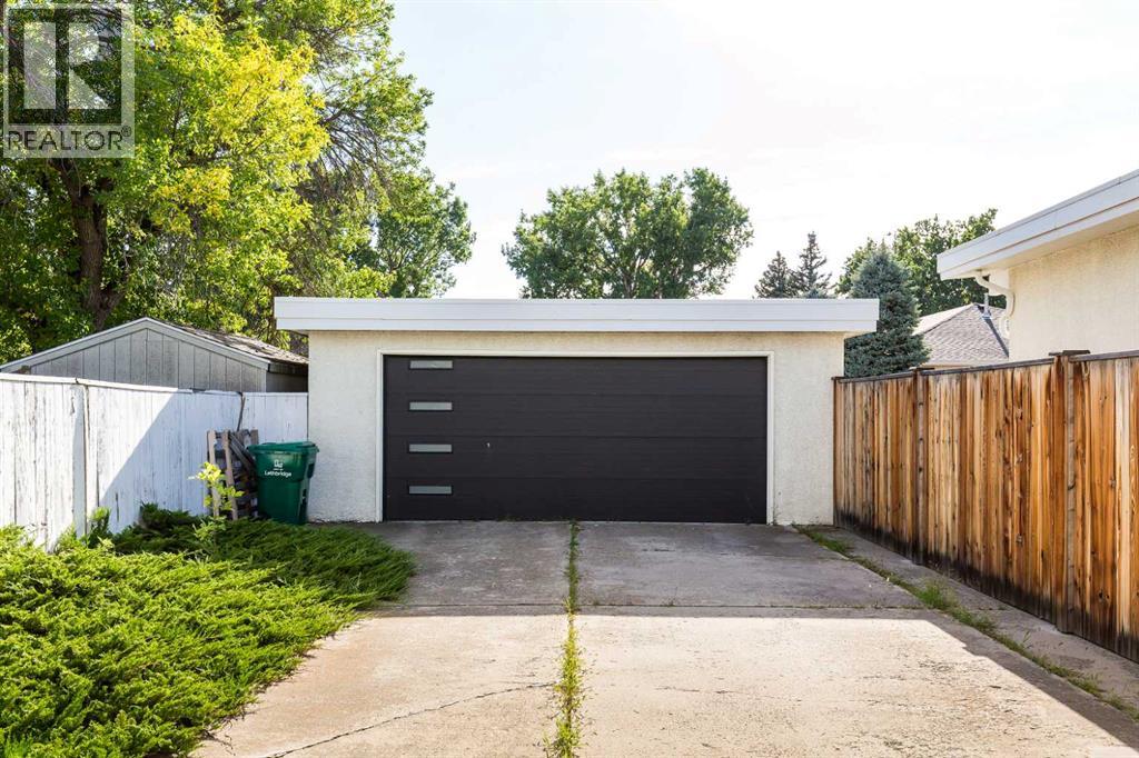 426 Normandy Road S, Lethbridge, Alberta  T1J 3Y1 - Photo 37 - A2343504