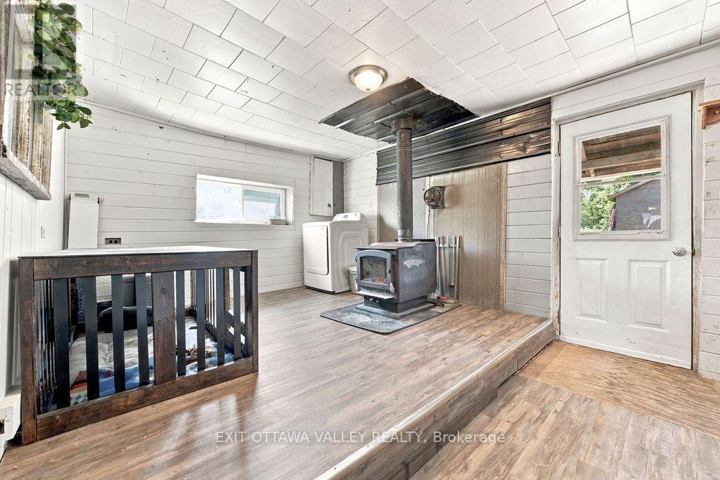 733 Calvin Road, Whitewater Region, Ontario  K0J 1Y0 - Photo 22 - X13776238