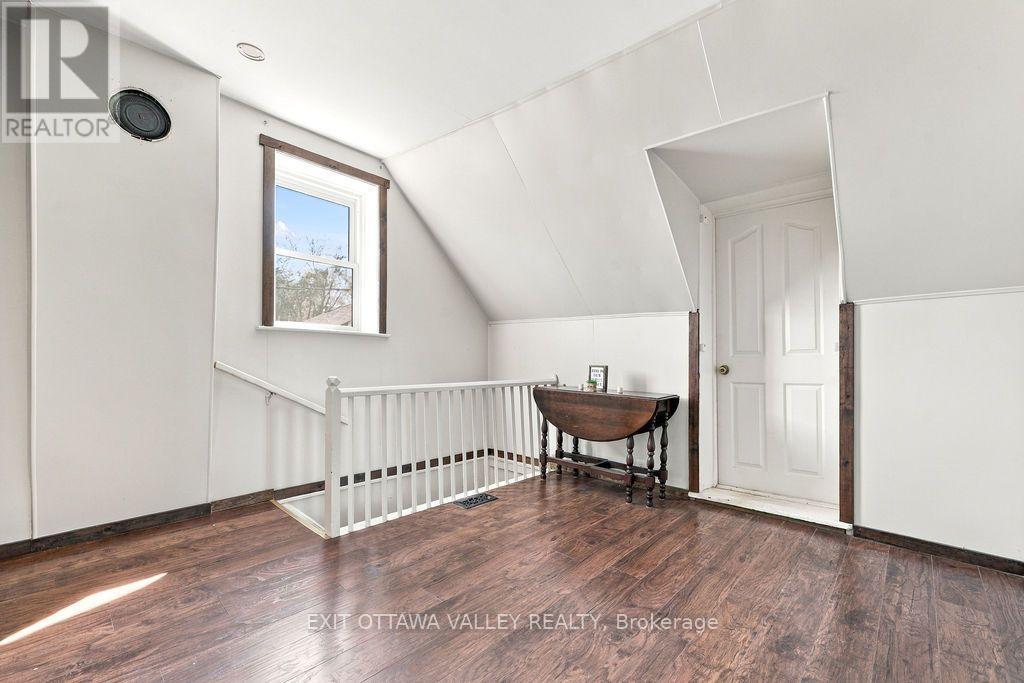 733 Calvin Road, Whitewater Region, Ontario  K0J 1Y0 - Photo 26 - X13776238