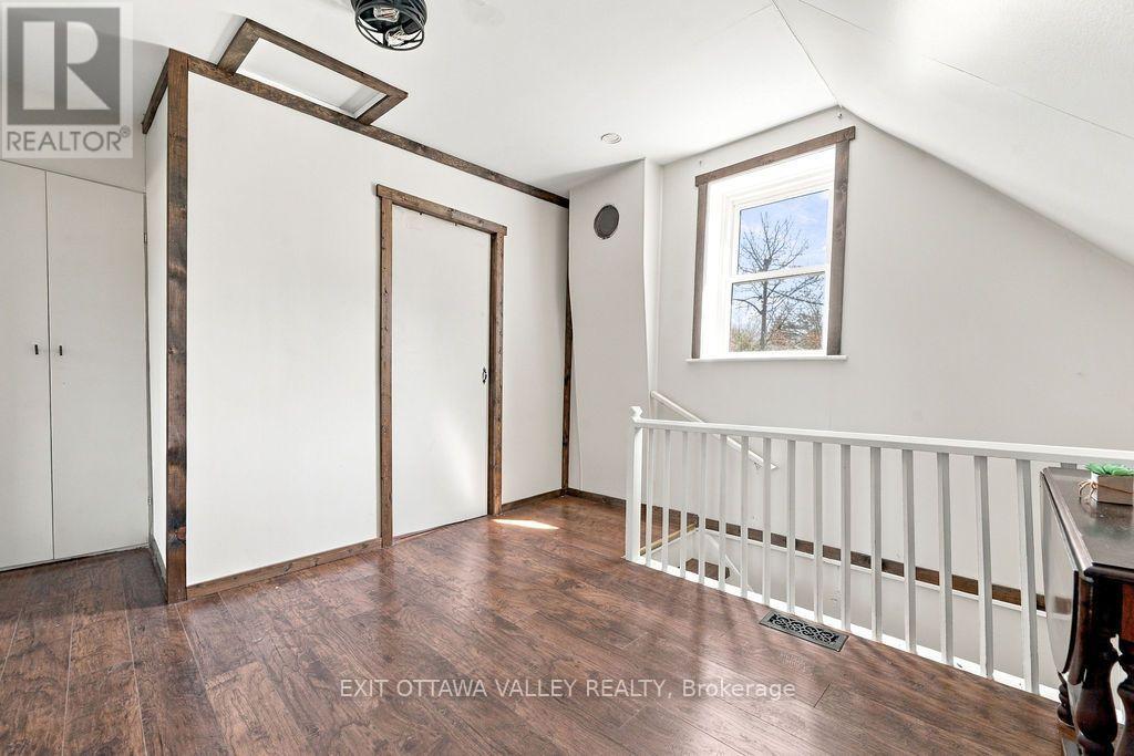 733 Calvin Road, Whitewater Region, Ontario  K0J 1Y0 - Photo 27 - X13776238