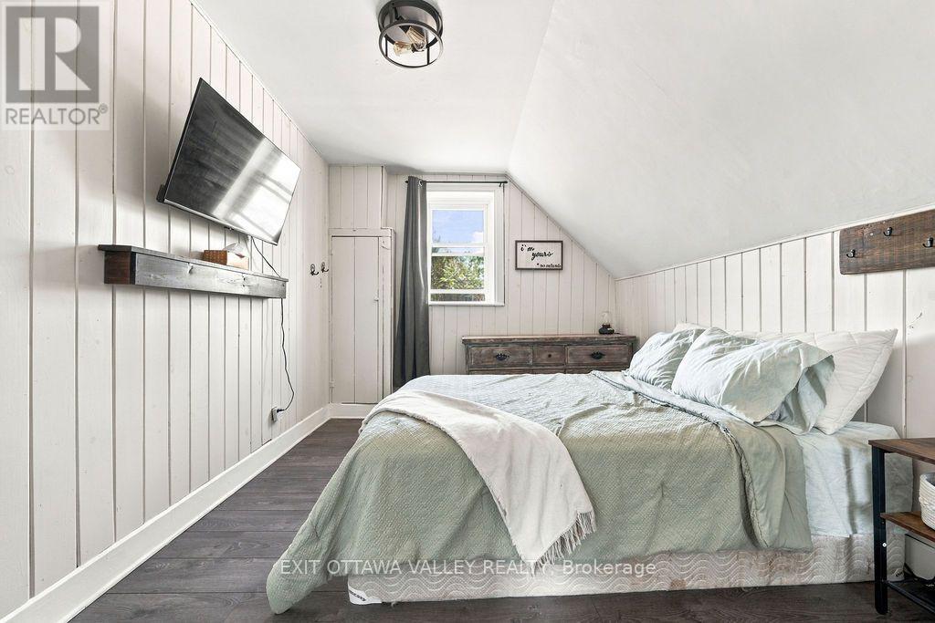 733 Calvin Road, Whitewater Region, Ontario  K0J 1Y0 - Photo 30 - X13776238