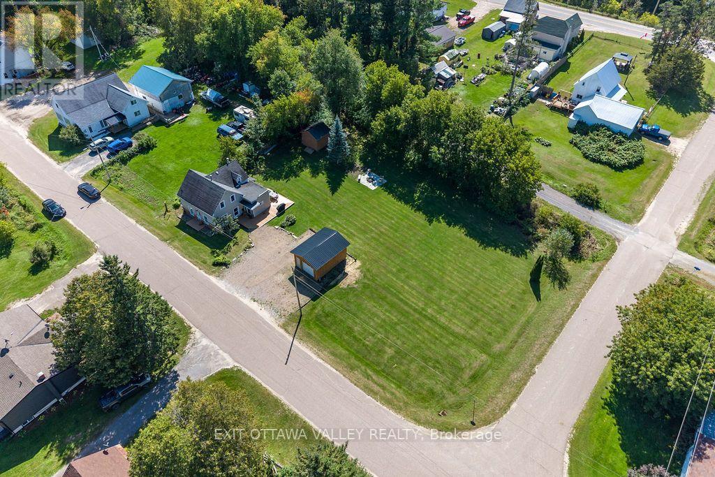 733 Calvin Road, Whitewater Region, Ontario  K0J 1Y0 - Photo 35 - X13776238