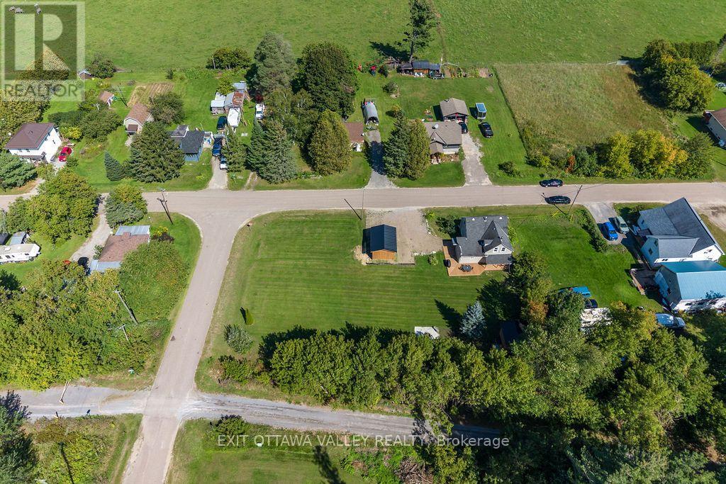 733 Calvin Road, Whitewater Region, Ontario  K0J 1Y0 - Photo 36 - X13776238