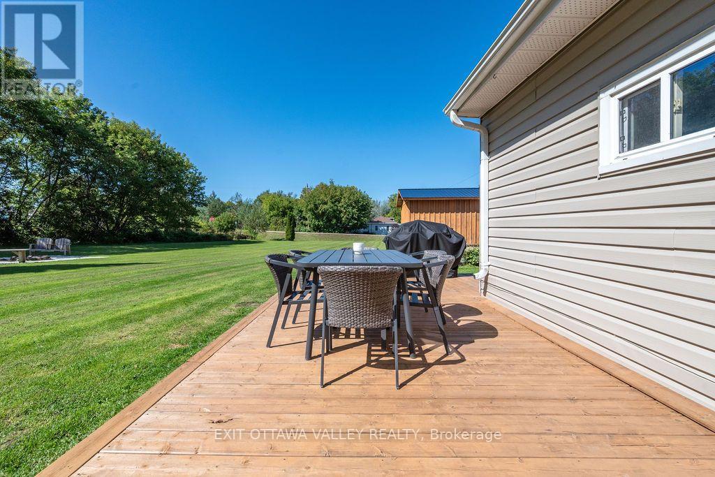 733 Calvin Road, Whitewater Region, Ontario  K0J 1Y0 - Photo 44 - X13776238