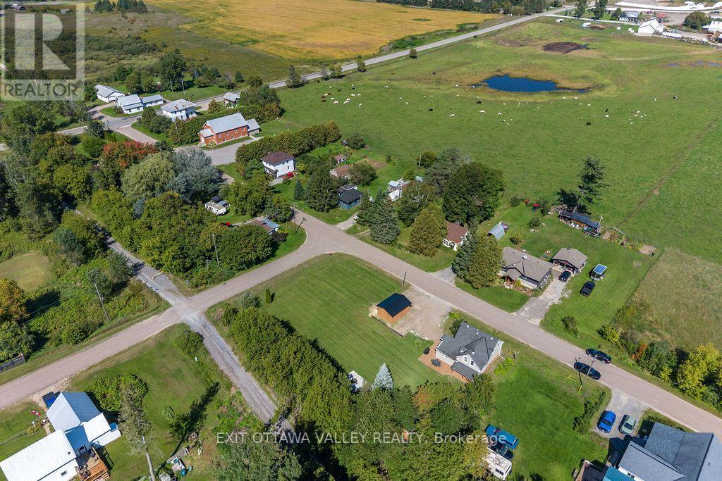 733 Calvin Road, Whitewater Region, Ontario  K0J 1Y0 - Photo 50 - X13776238