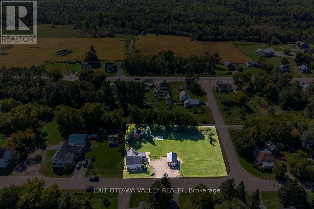 733 Calvin Road, Whitewater Region, Ontario  K0J 1Y0 - Photo 8 - X13776238
