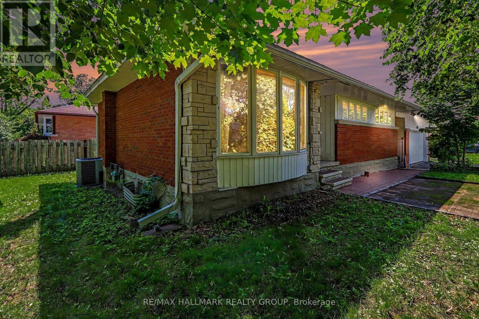 2067 BANGOR STREET, Ottawa, Ontario