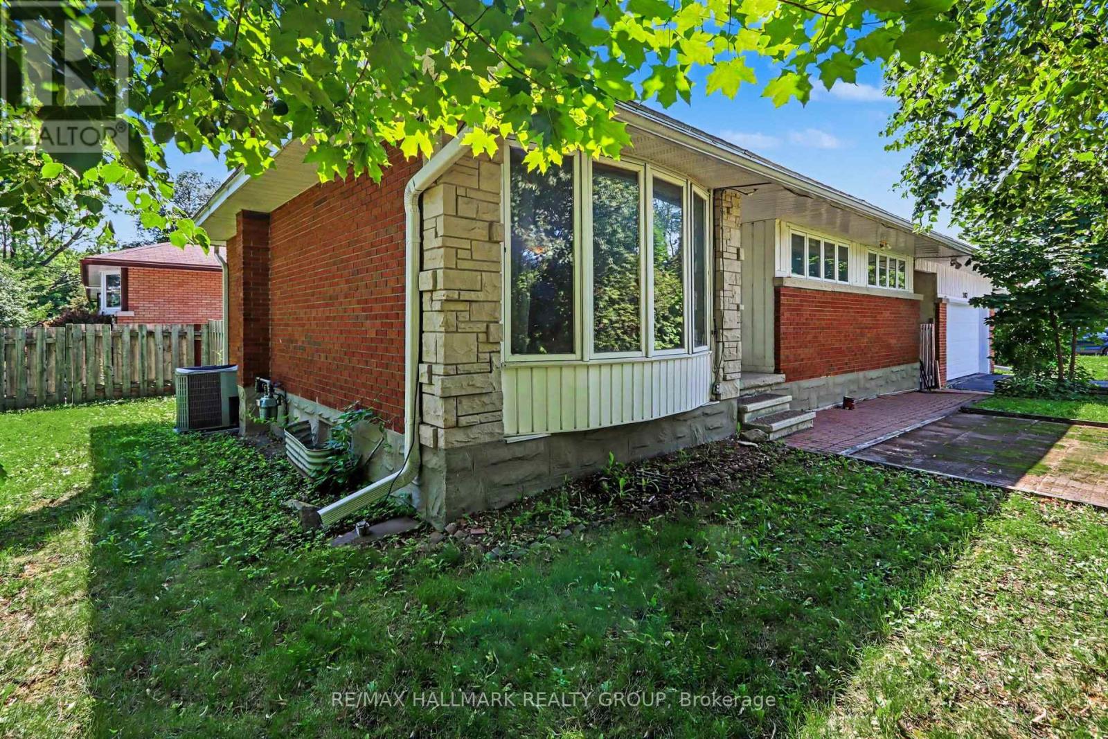 2067 Bangor Street, Ottawa, Ontario  K1G 2X6 - Photo 3 - X13776220