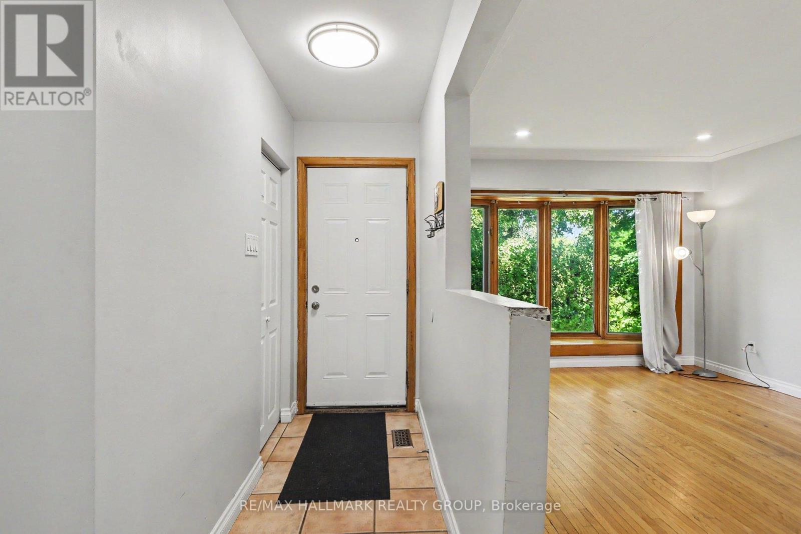 2067 Bangor Street, Ottawa, Ontario  K1G 2X6 - Photo 4 - X13776220