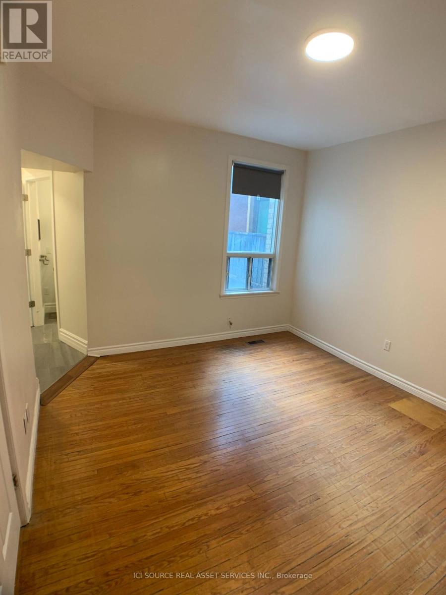 Main Floor - 52 Grove Avenue, Toronto, Ontario  M6J 3B6 - Photo 17 - C13776218