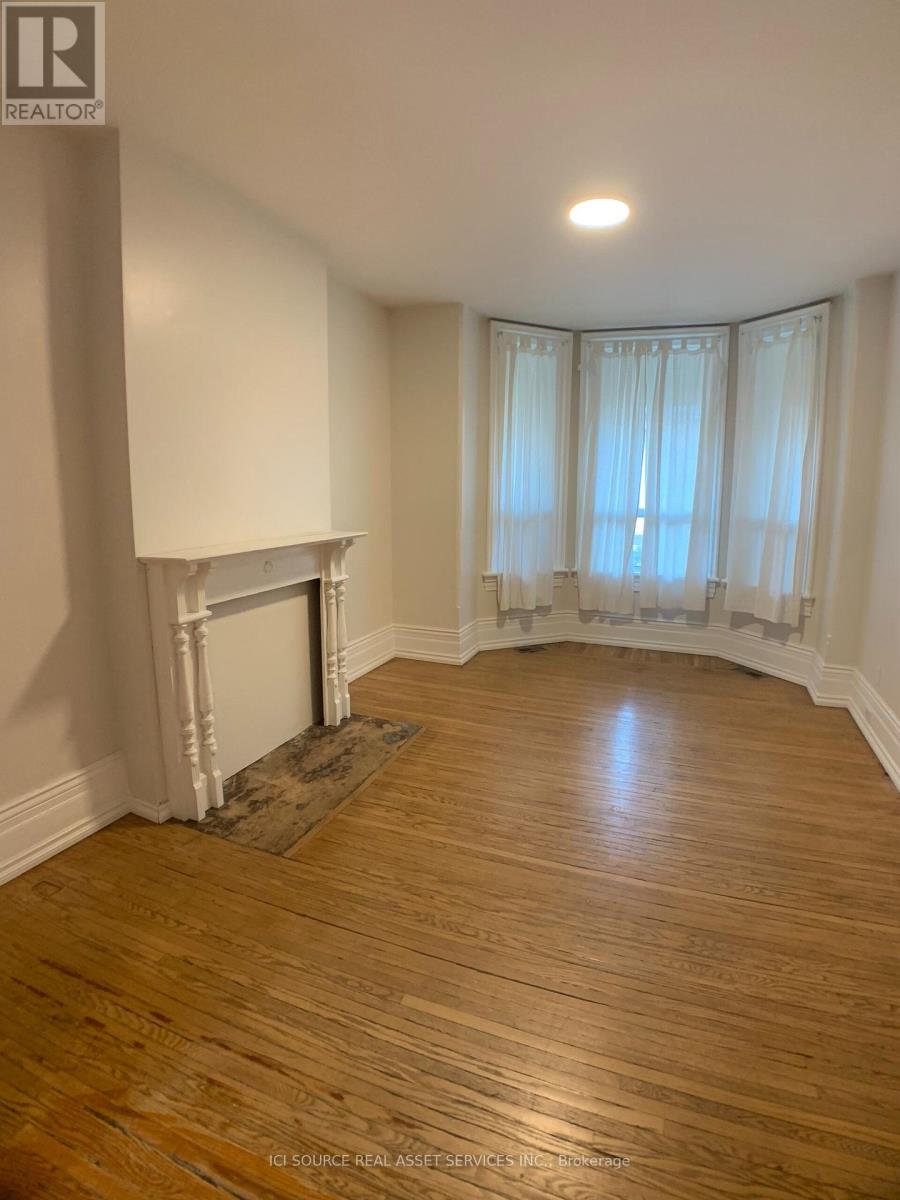 Main Floor - 52 Grove Avenue, Toronto, Ontario  M6J 3B6 - Photo 6 - C13776218