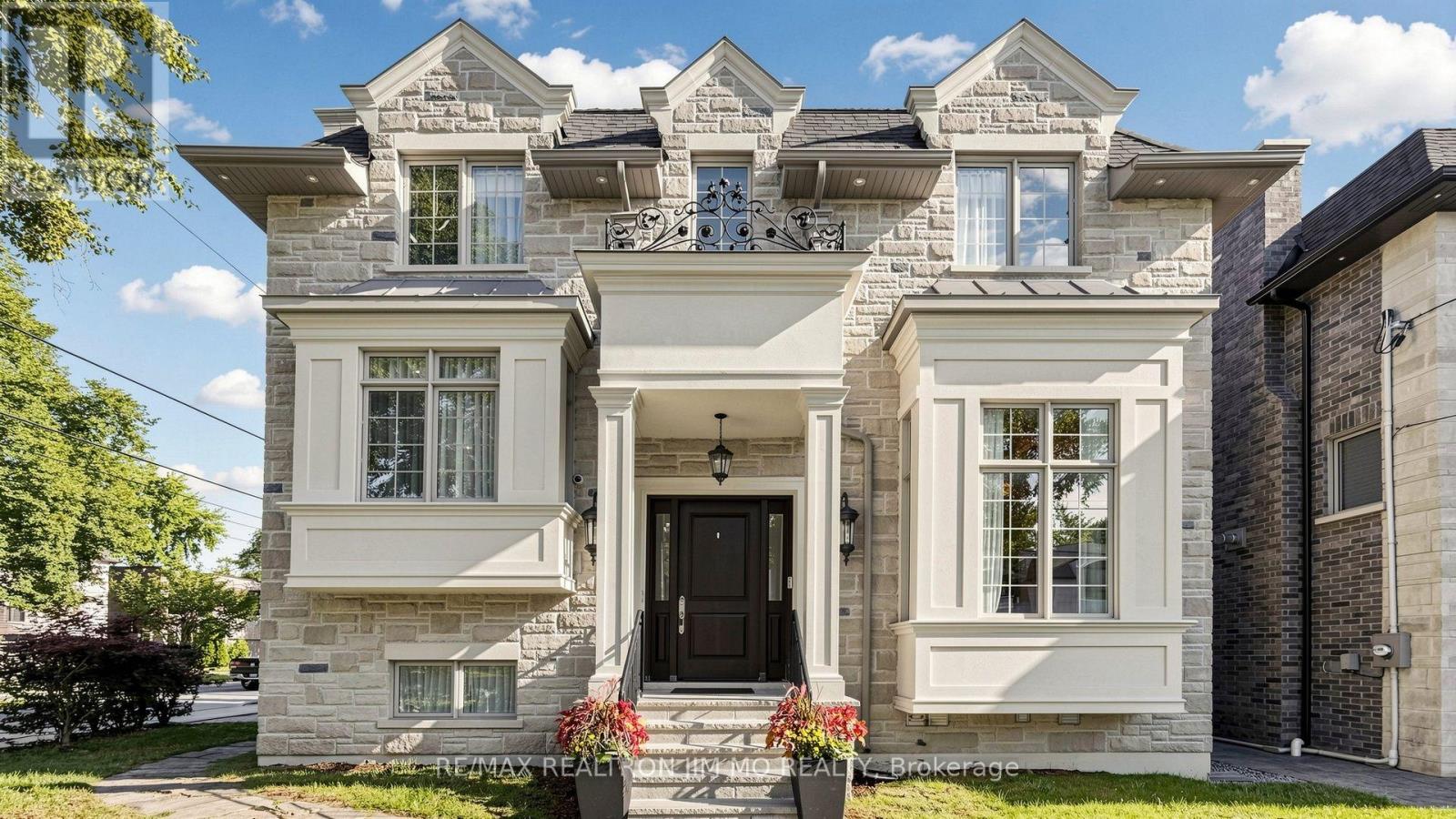 189 Empress Avenue, Toronto, Ontario  M2N 3T7 - Photo 2 - C13776226